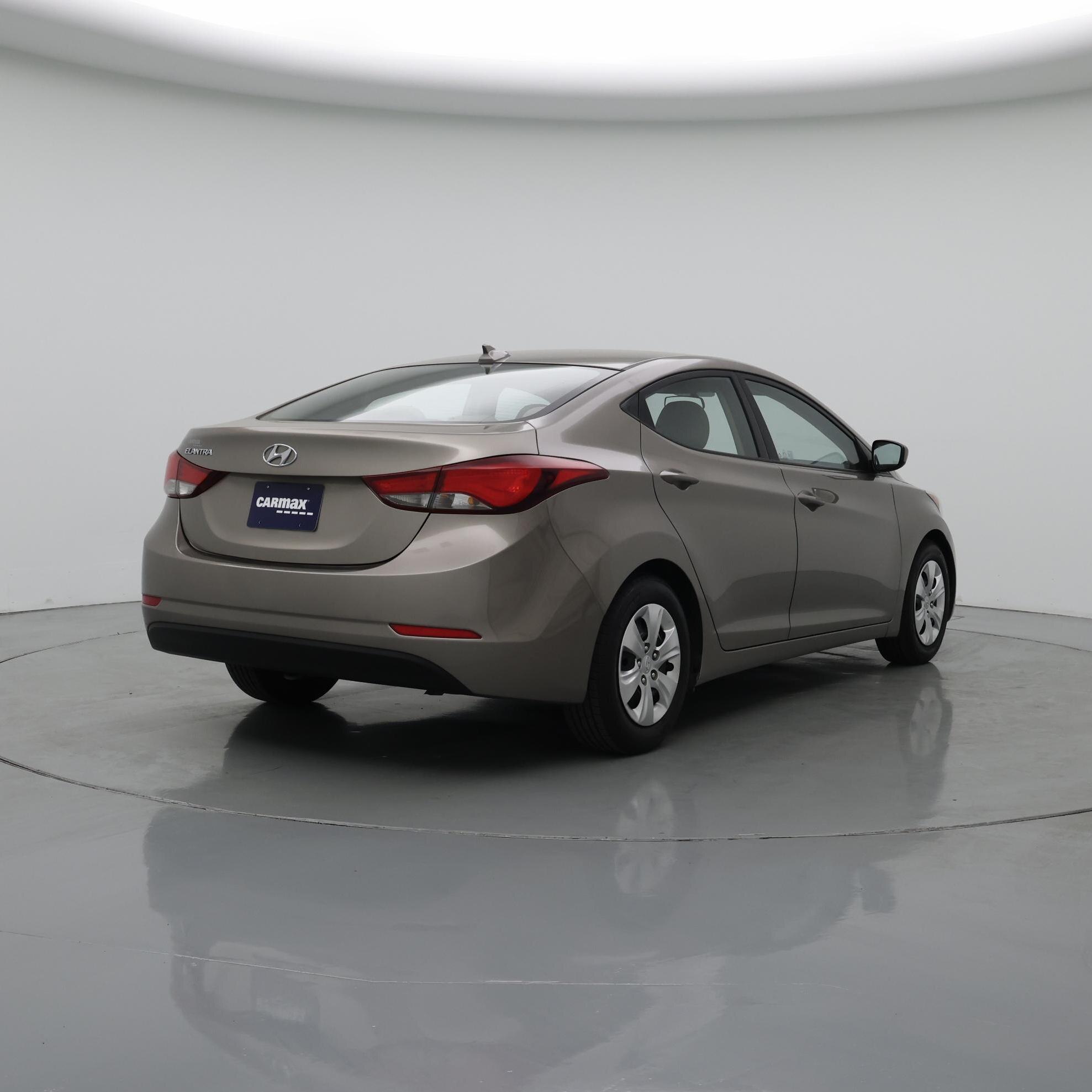 Thumbnail: 2016 Hyundai Elantra - 8