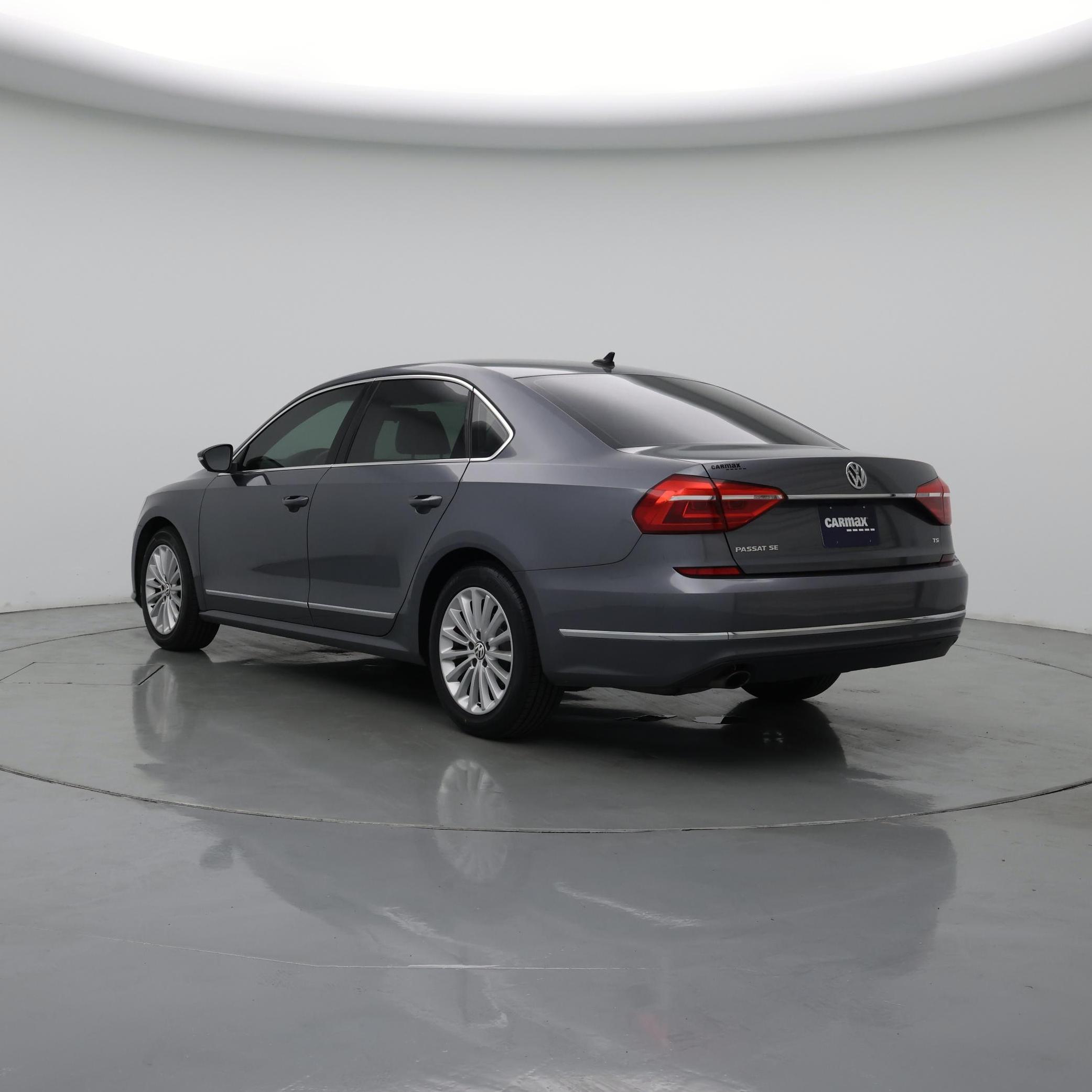 Thumbnail: 2016 Volkswagen Passat - 2