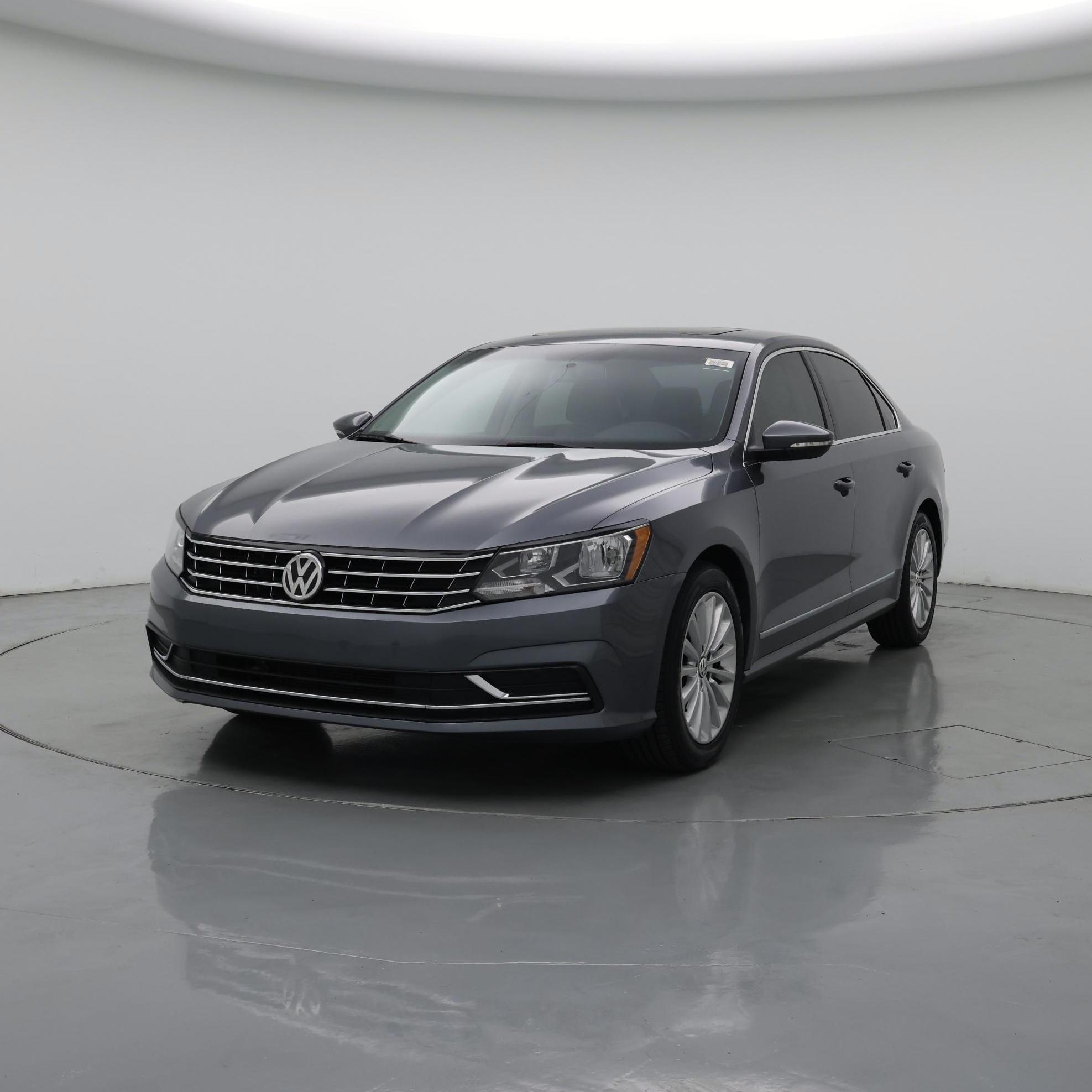 Thumbnail: 2016 Volkswagen Passat - 4