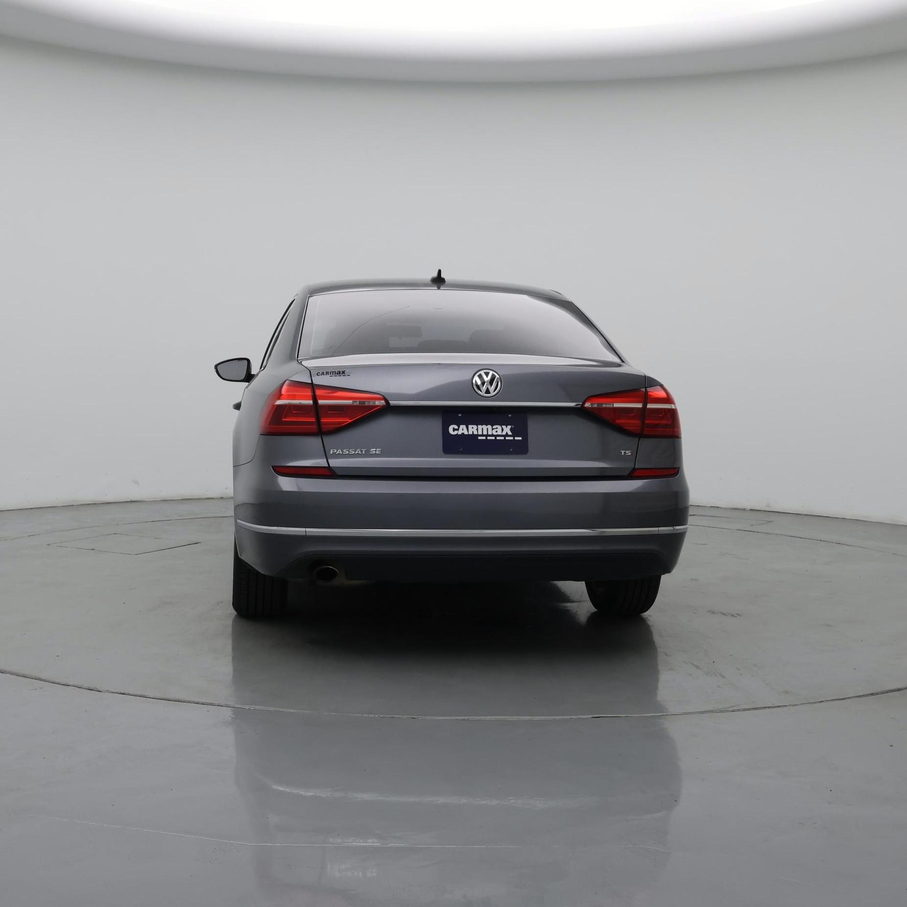Thumbnail: 2016 Volkswagen Passat - 6