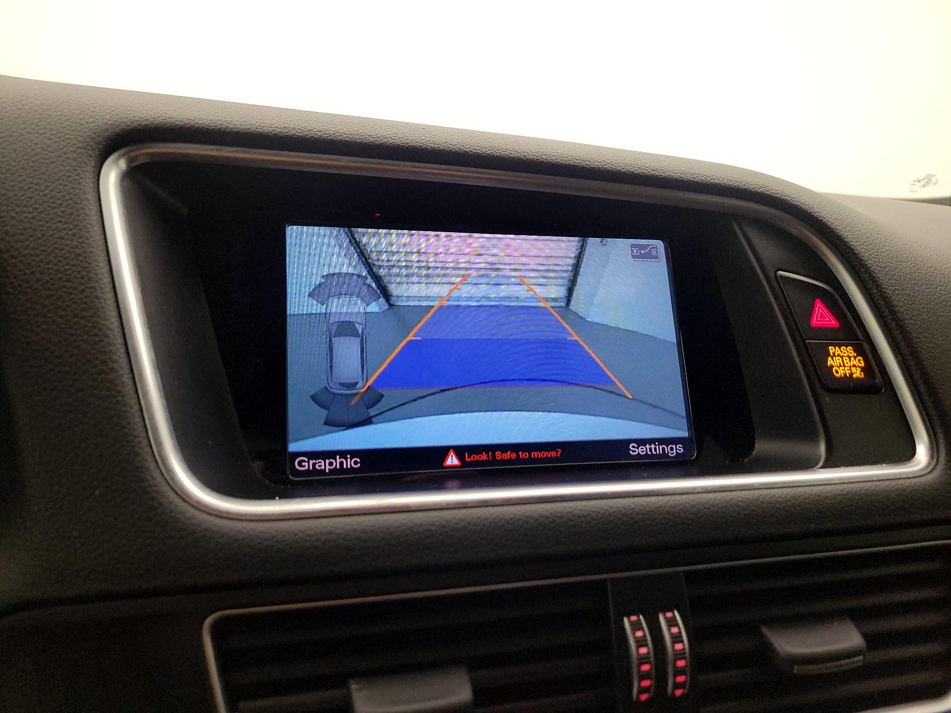 Thumbnail: 2015 Audi SQ5 - 15