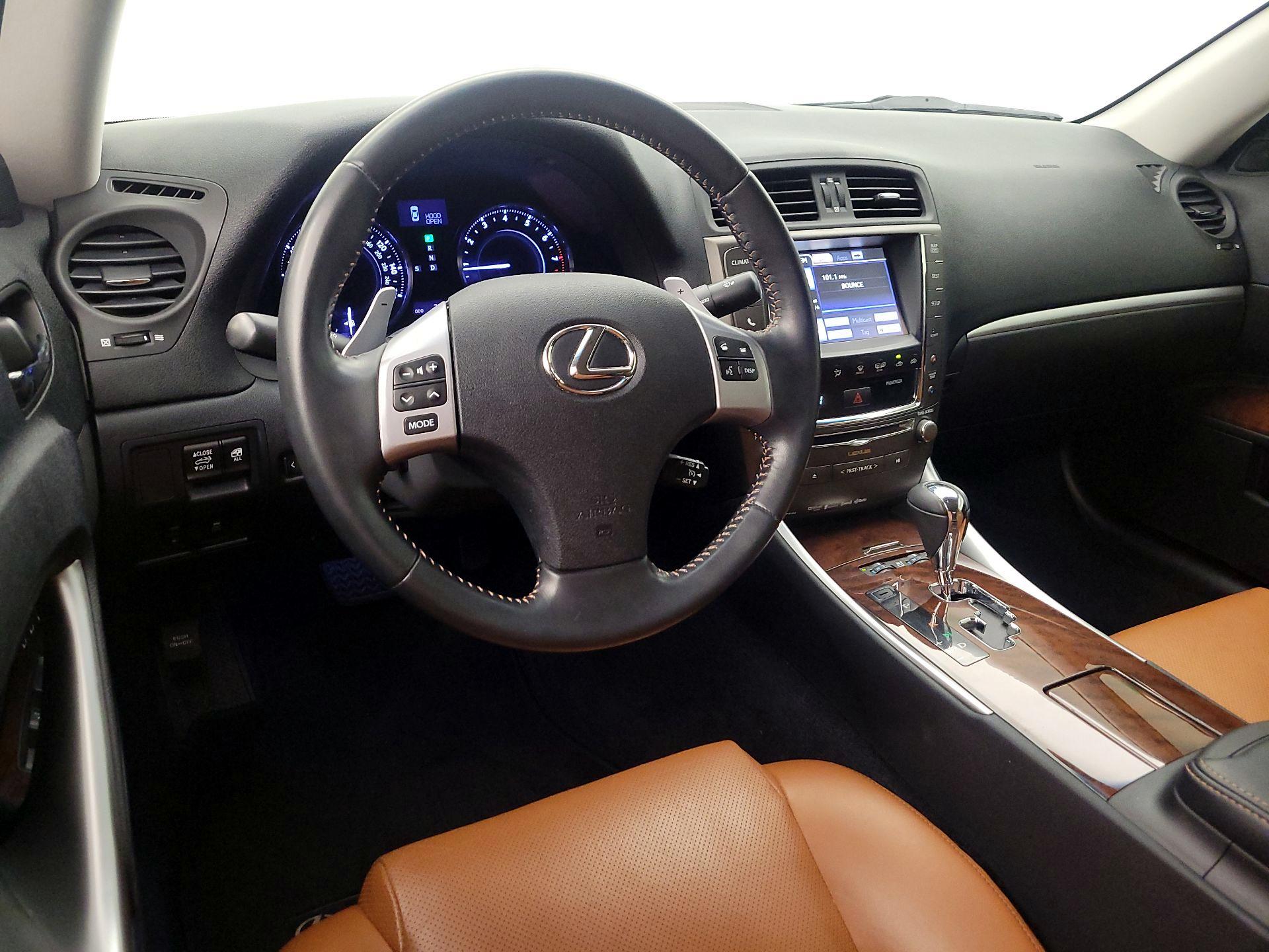 Thumbnail: 2014 Lexus IS - 9