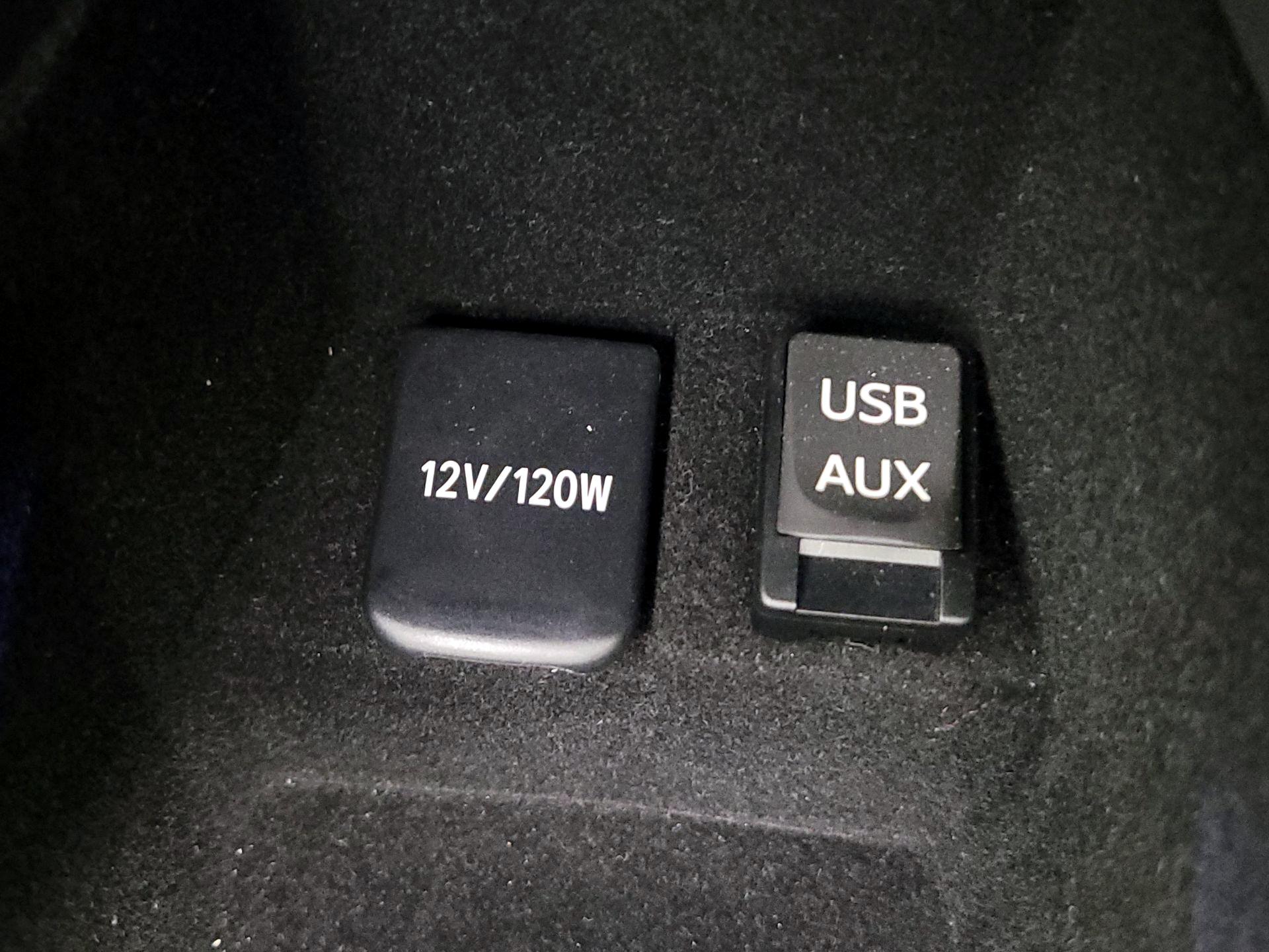 Thumbnail: 2014 Lexus IS - 18