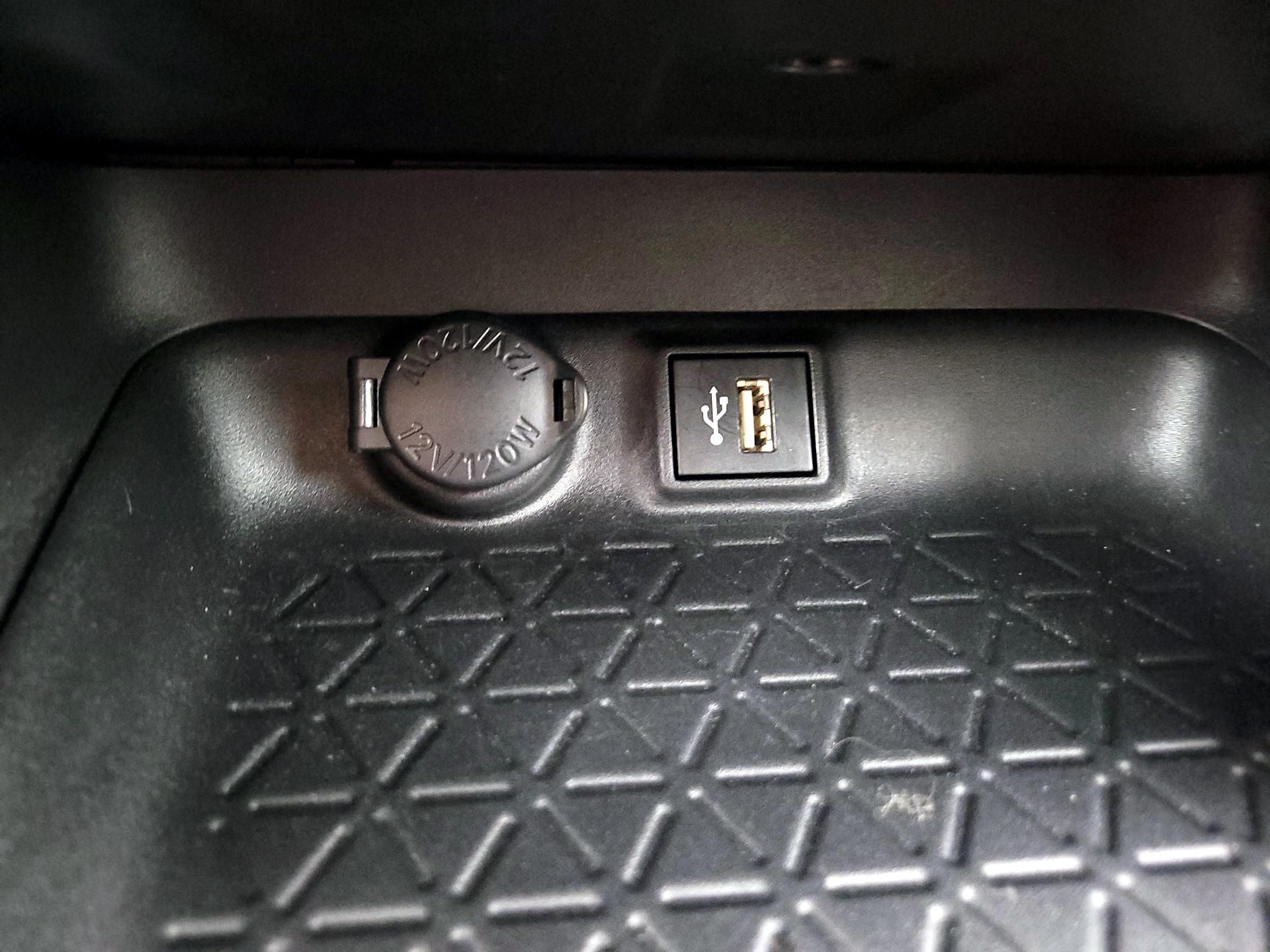 Thumbnail: 2023 Toyota RAV4 - 18