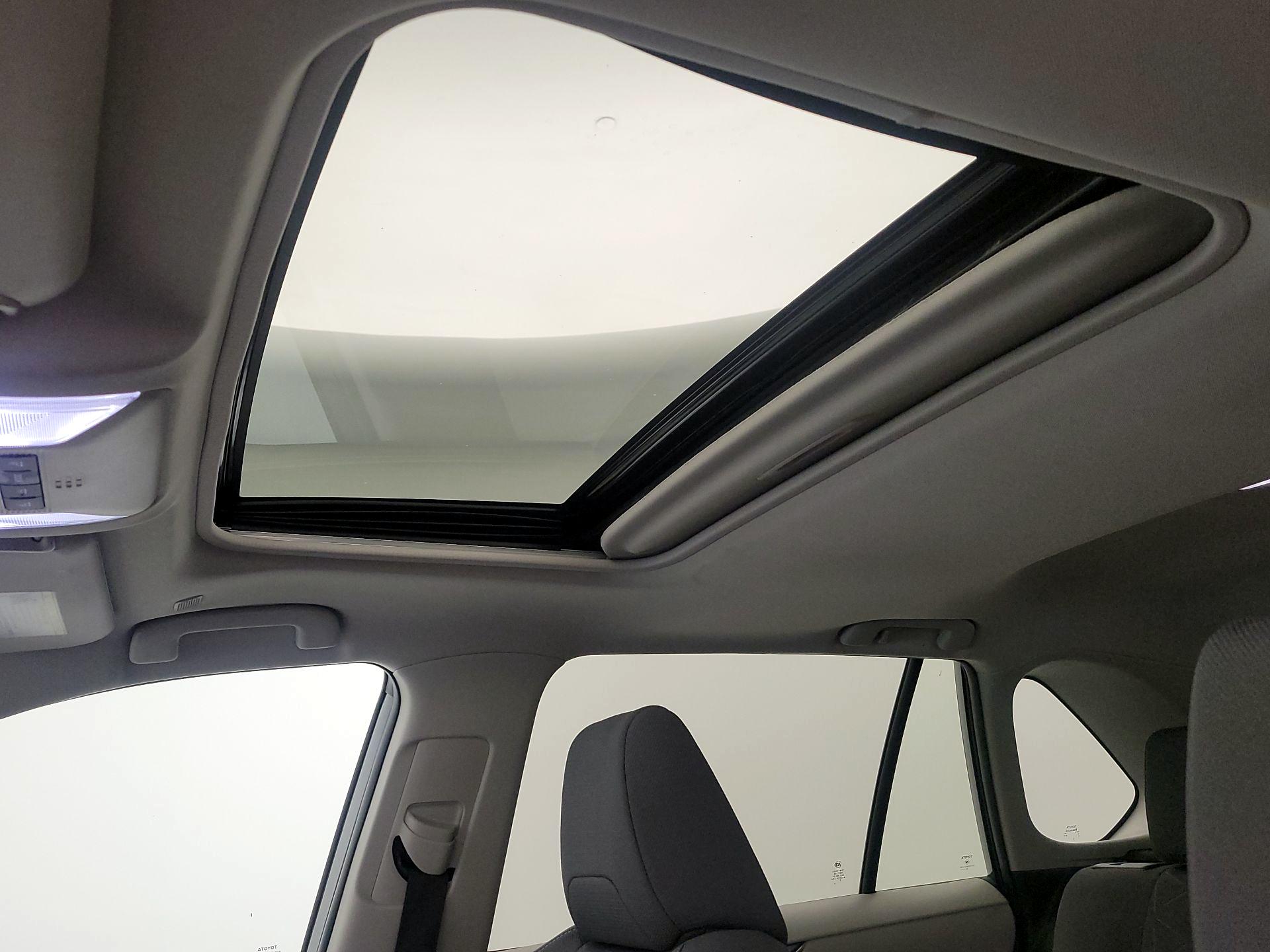 Thumbnail: 2023 Toyota RAV4 - 19