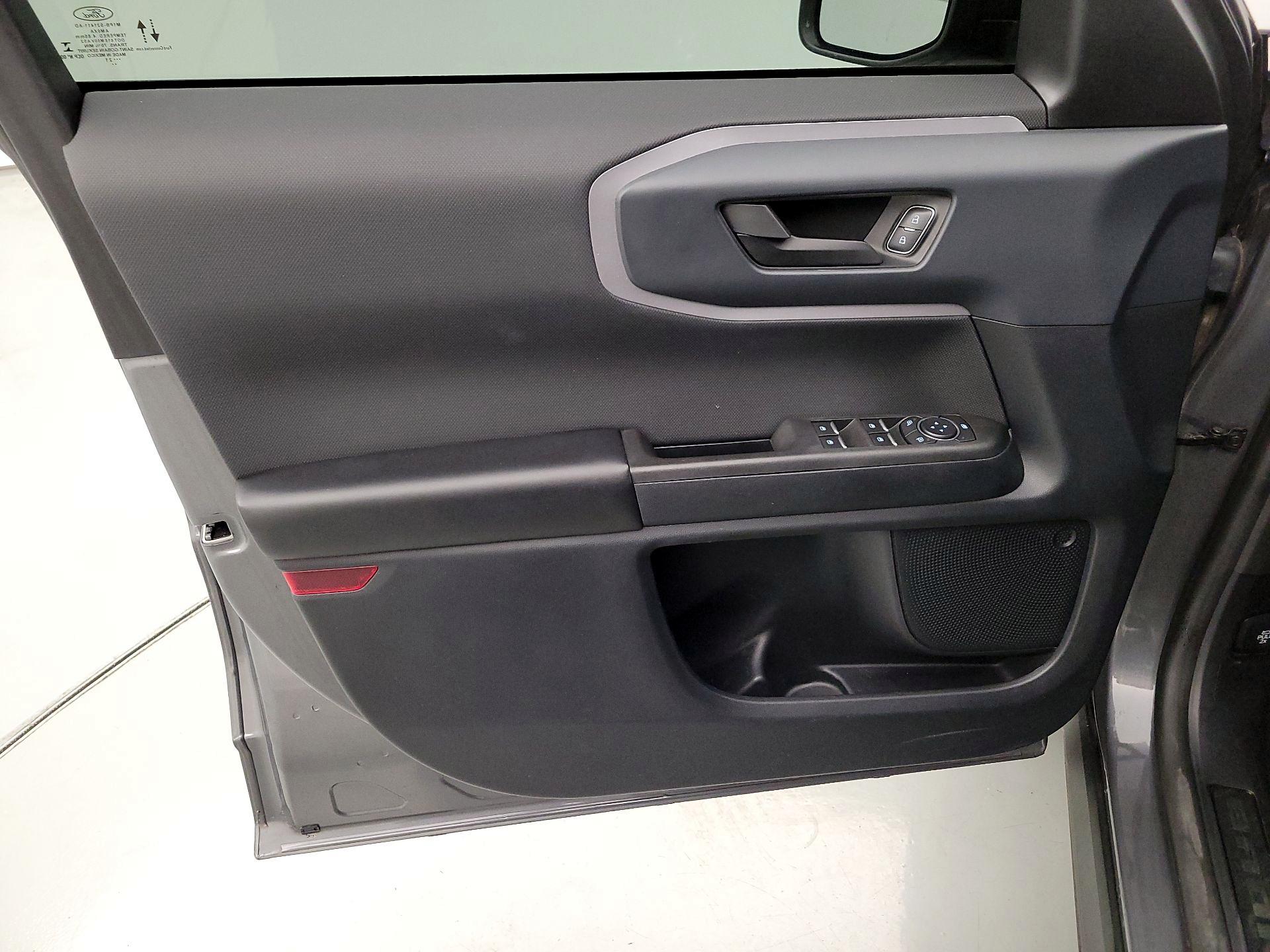 Thumbnail: 2021 Ford Bronco Sport - 12