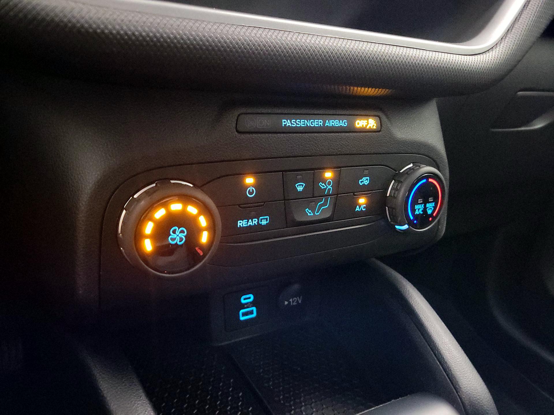 Thumbnail: 2021 Ford Bronco Sport - 16