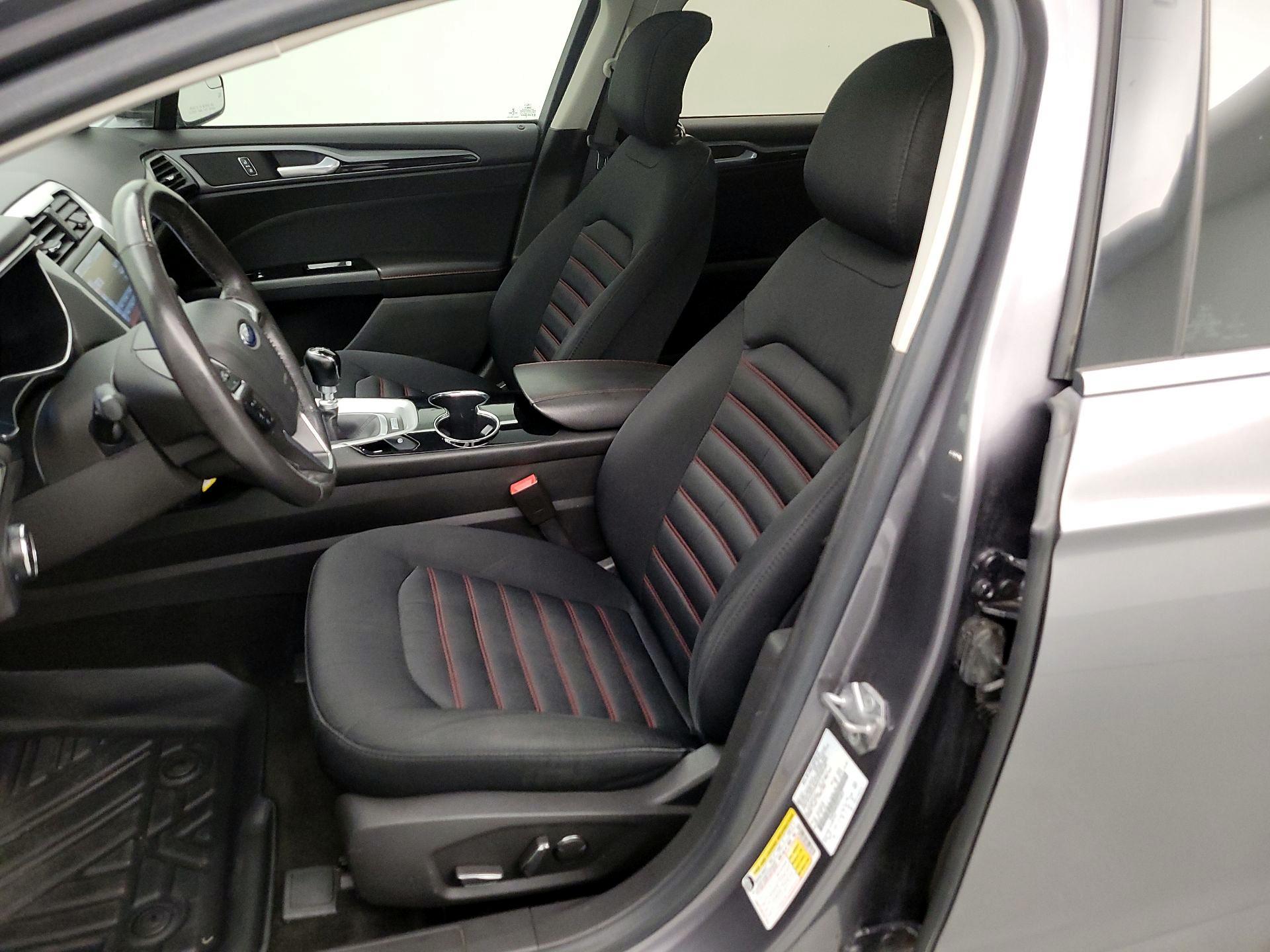 Thumbnail: 2014 Ford Fusion - 11