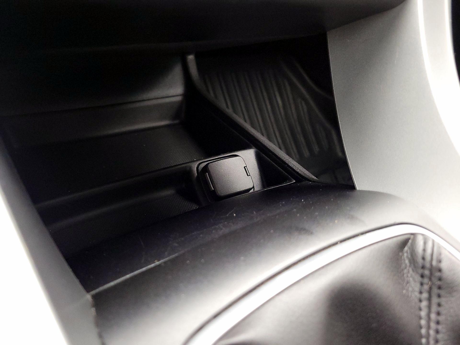 Thumbnail: 2014 Ford Fusion - 18