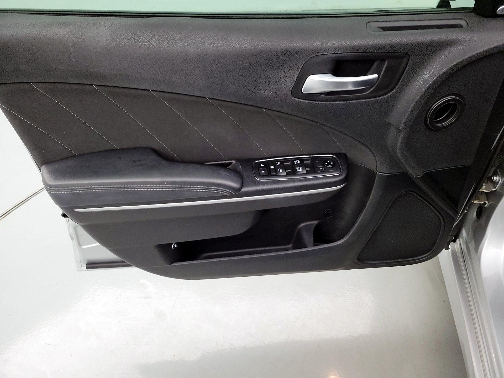 Thumbnail: 2019 Dodge Charger - 12