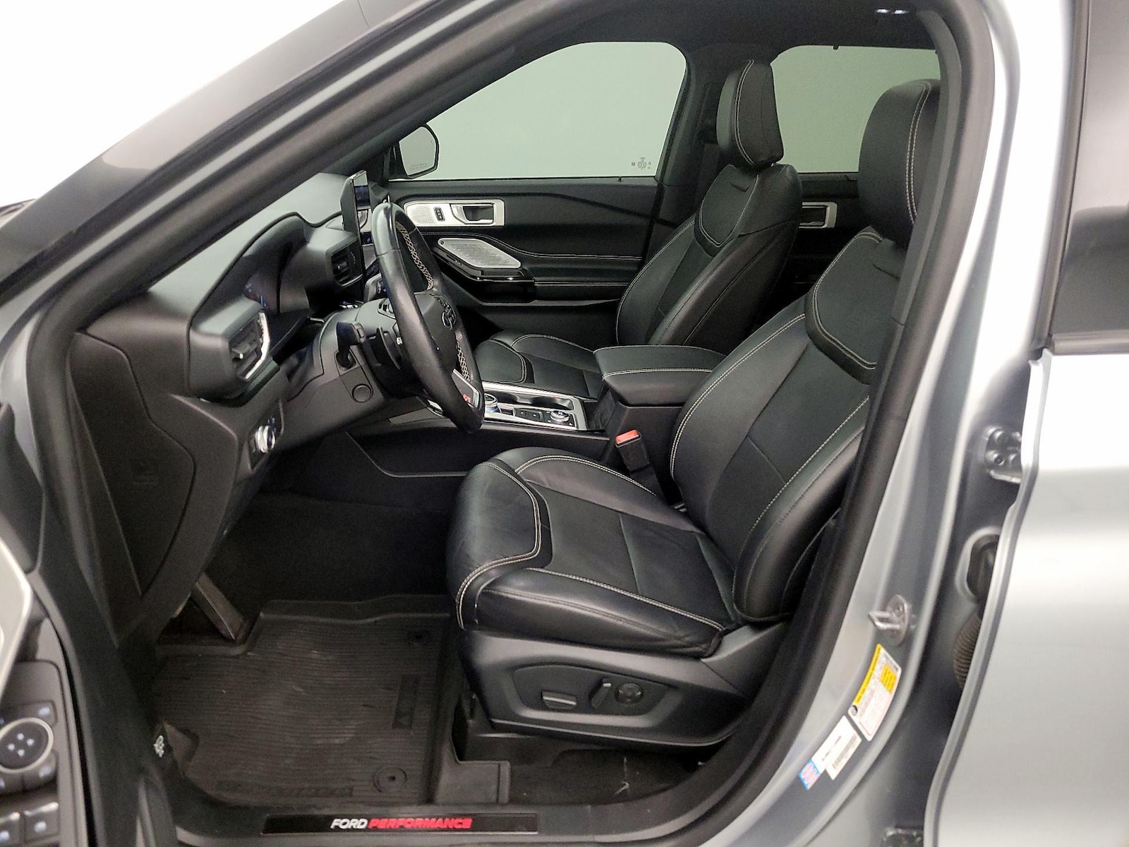 2022 Ford Explorer ST - Photo 12