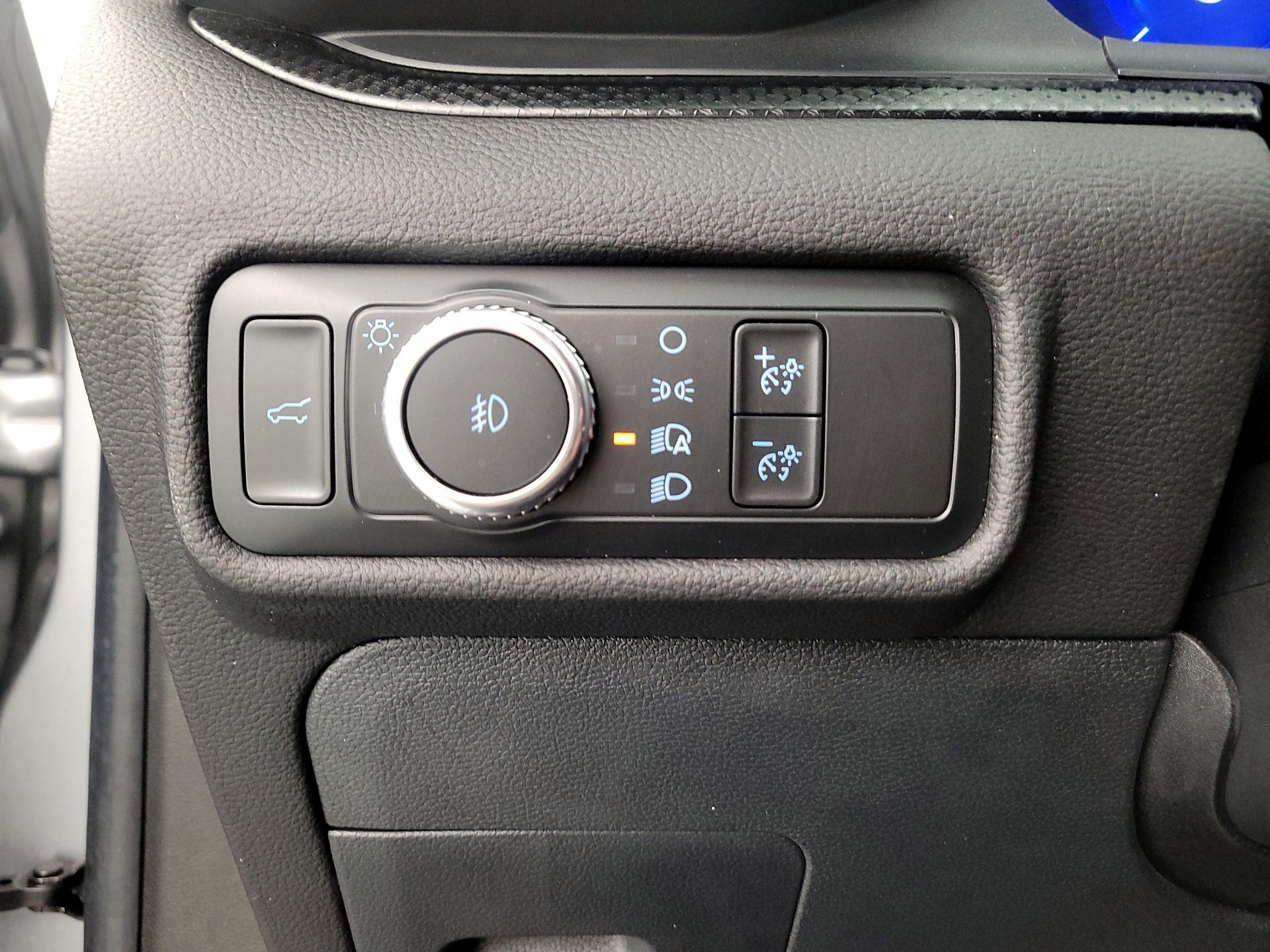 Thumbnail: 2022 Ford Explorer - 13