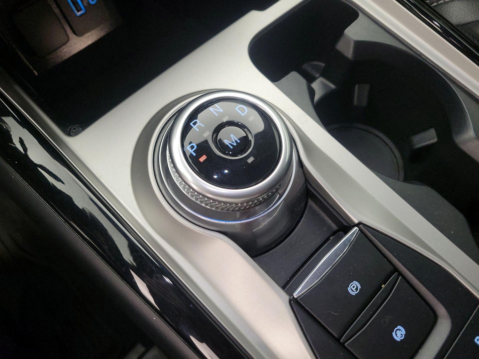 Thumbnail: 2022 Ford Explorer - 18