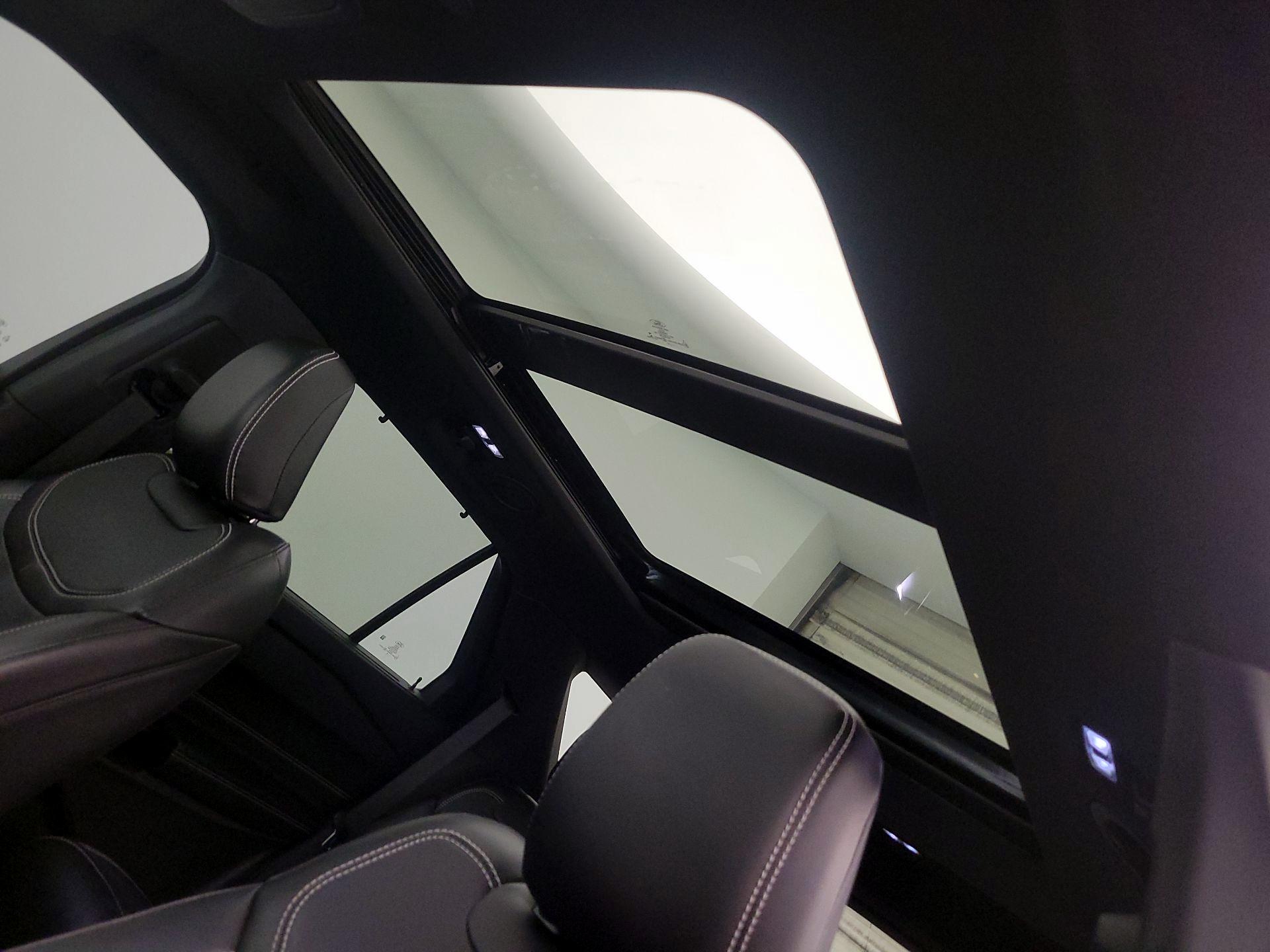 Thumbnail: 2022 Ford Explorer - 20