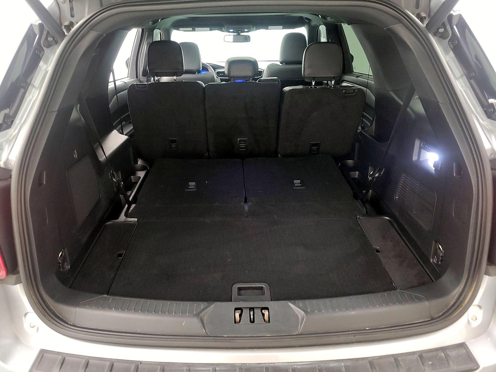 2022 Ford Explorer ST - Photo 25