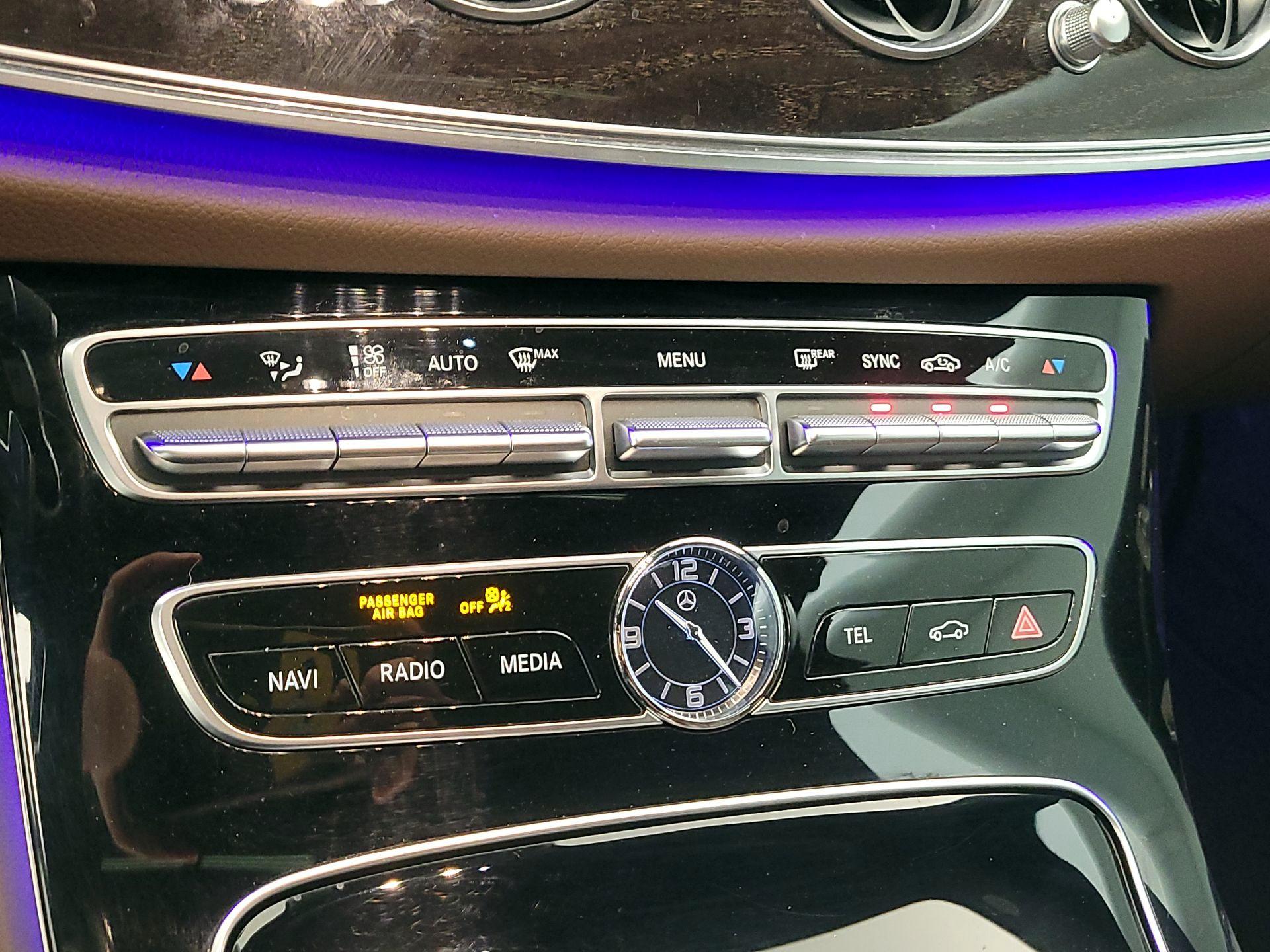 Thumbnail: 2018 Mercedes-Benz E-Class - 17
