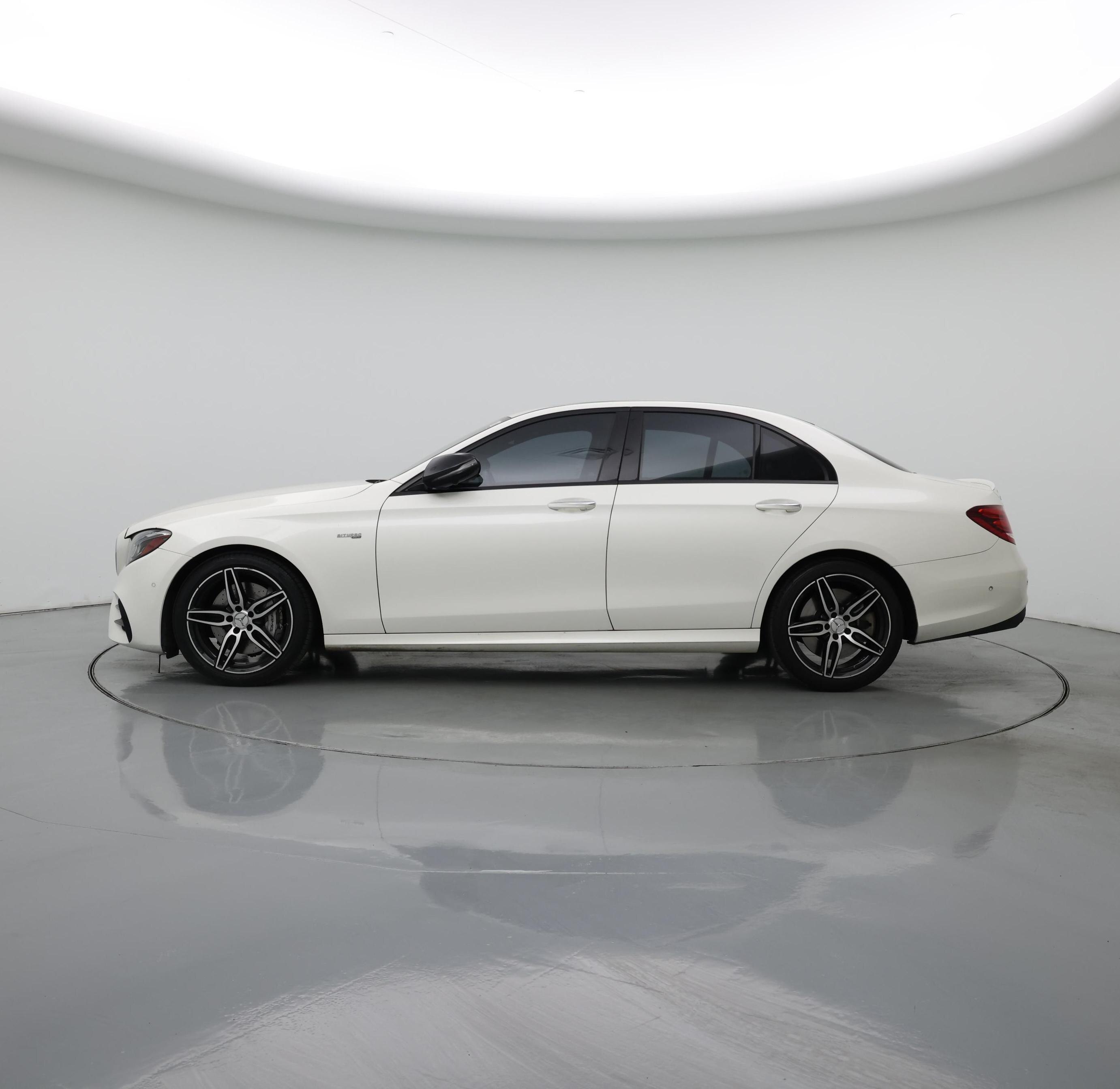 Thumbnail: 2018 Mercedes-Benz E-Class - 3