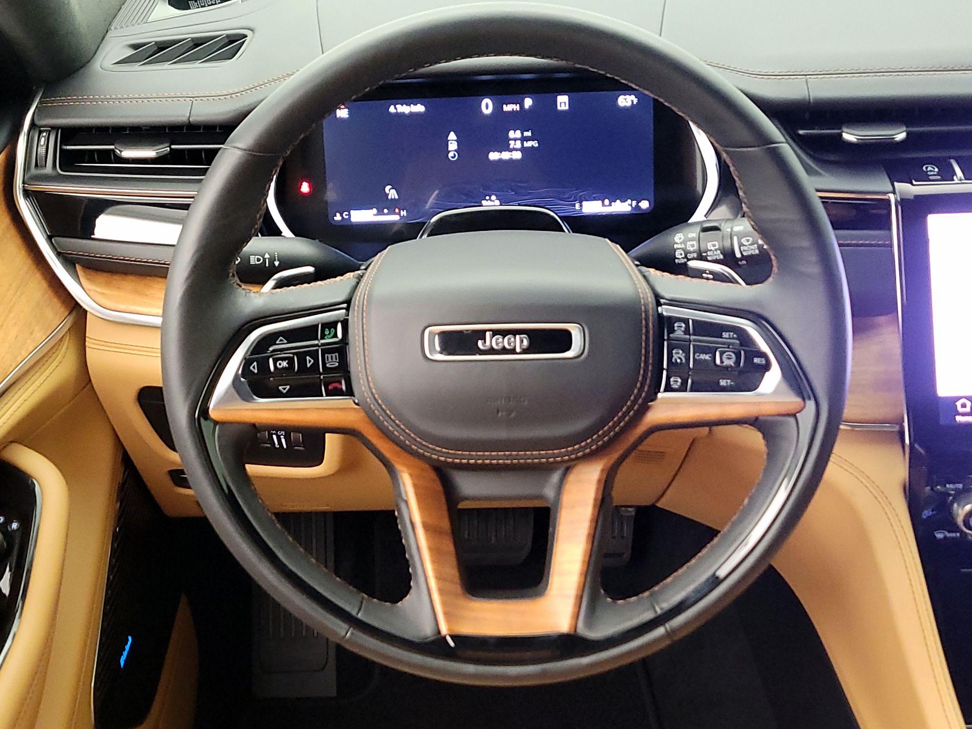 Thumbnail: 2025 Jeep Grand Cherokee - 10