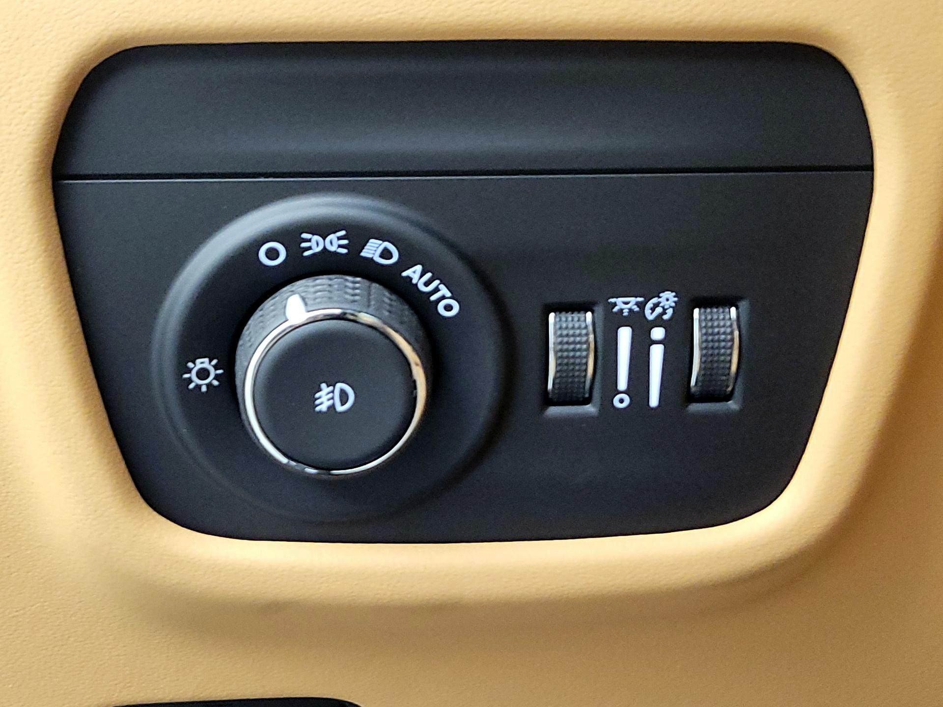 Thumbnail: 2025 Jeep Grand Cherokee - 13