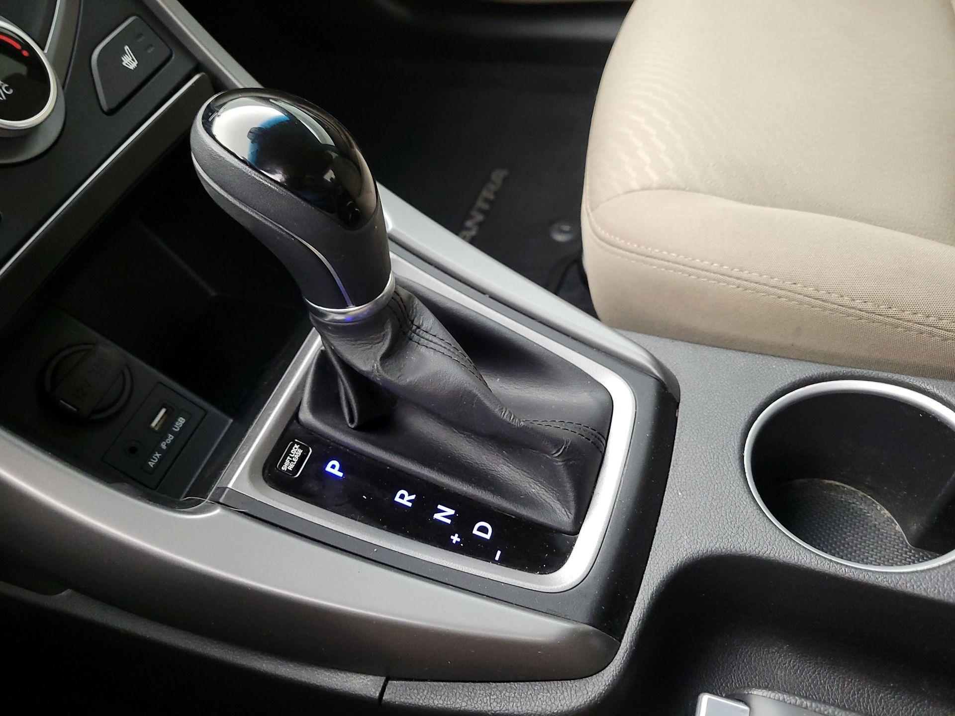 Thumbnail: 2014 Hyundai Elantra - 17