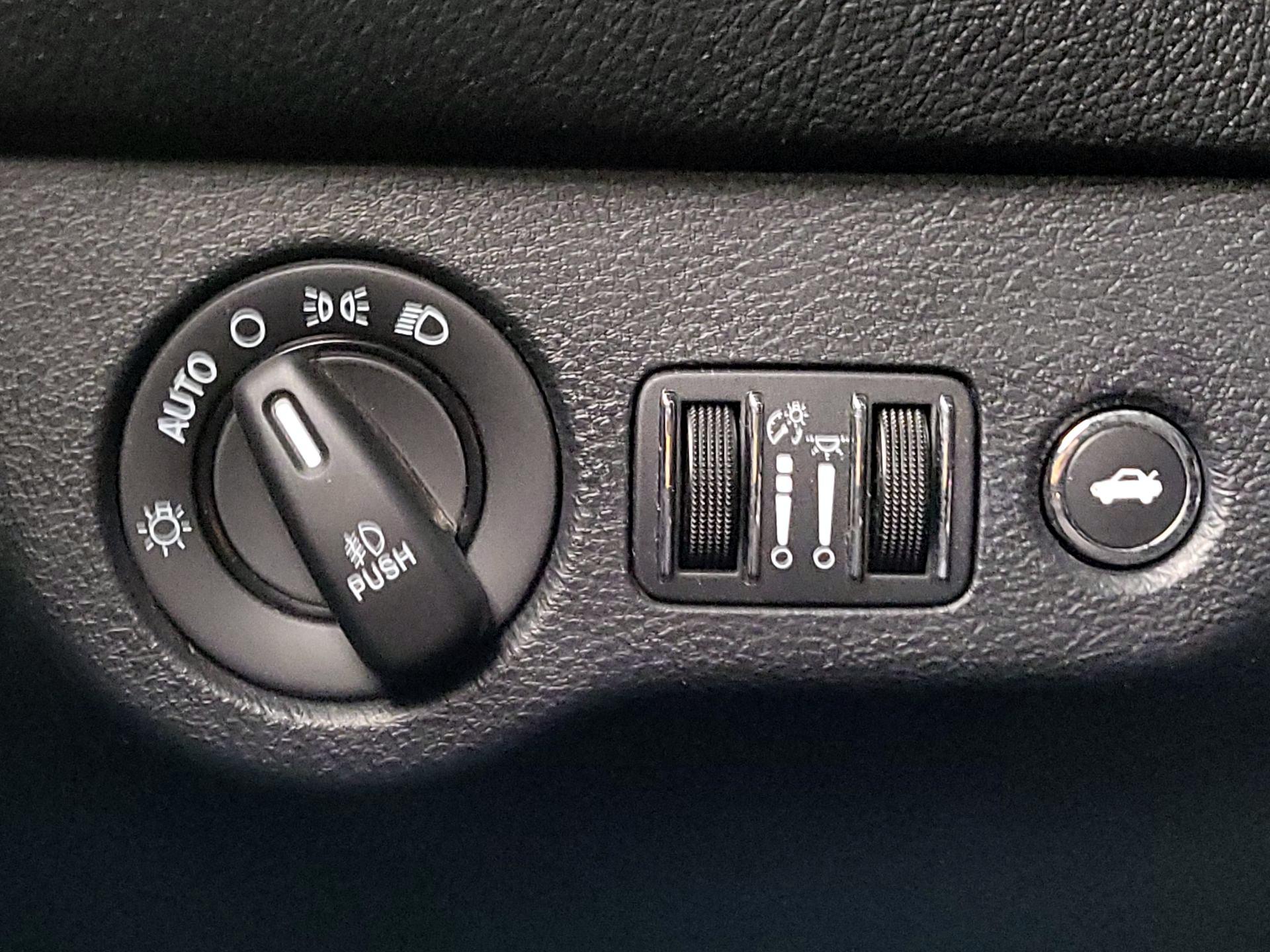 Thumbnail: 2017 Dodge Challenger - 13