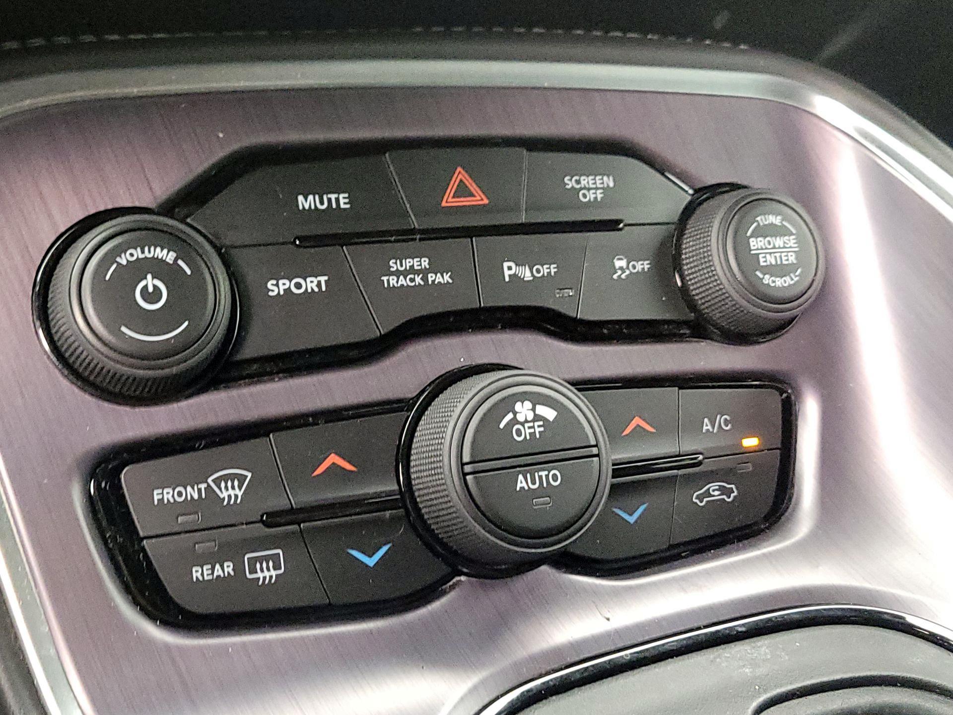 Thumbnail: 2017 Dodge Challenger - 17