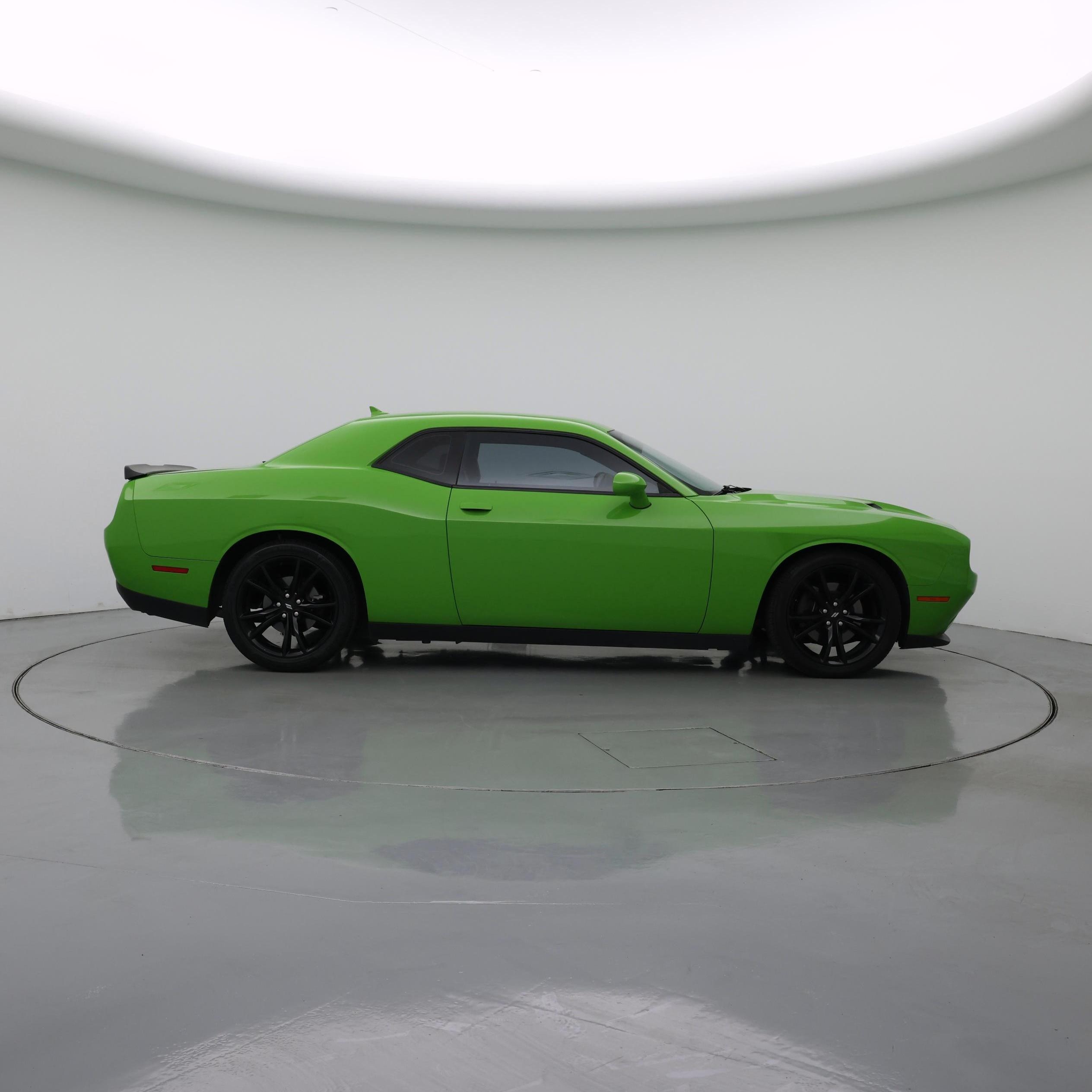 Thumbnail: 2017 Dodge Challenger - 7