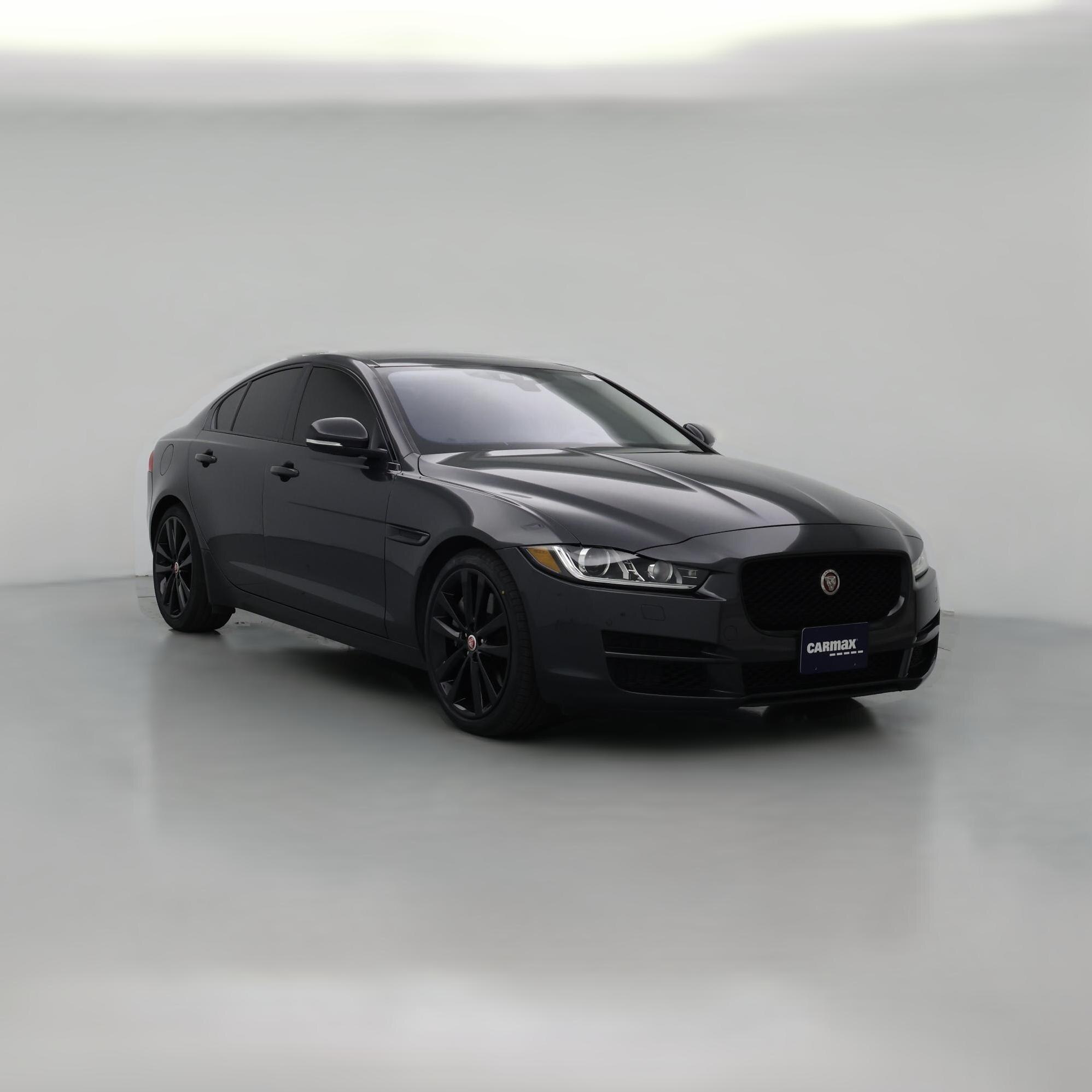 Thumbnail: 2017 Jaguar XE - 1