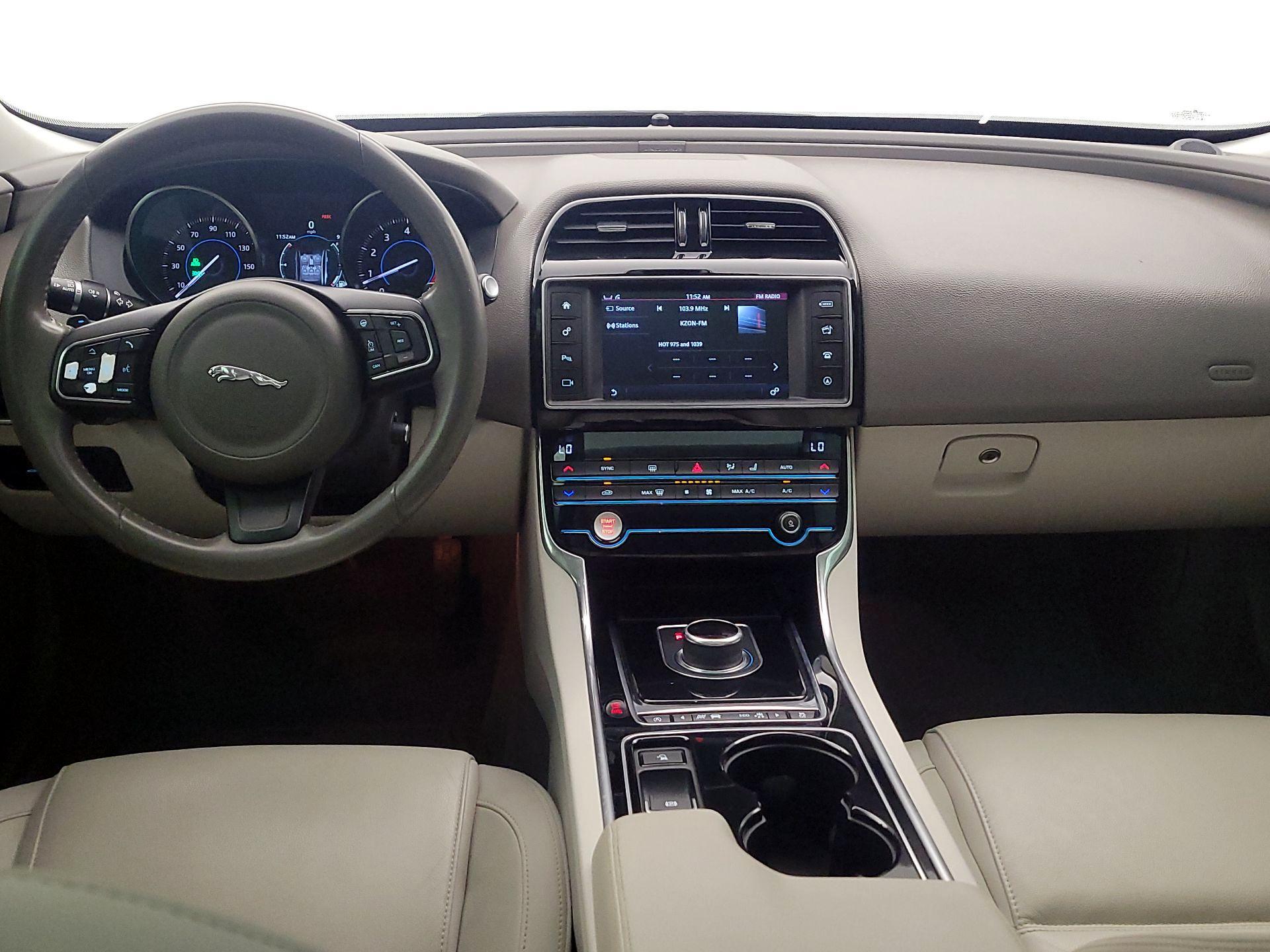 Thumbnail: 2017 Jaguar XE - 9