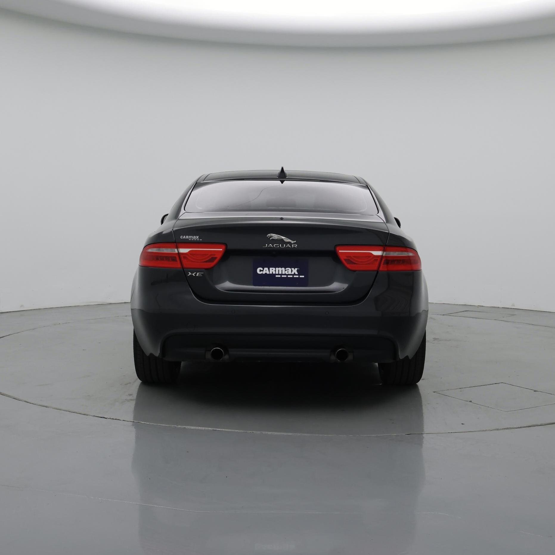 Thumbnail: 2017 Jaguar XE - 6