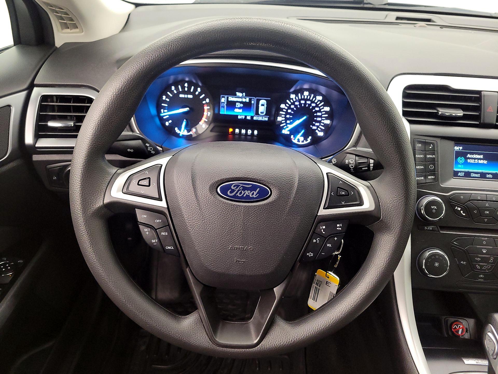 Thumbnail: 2015 Ford Fusion - 10