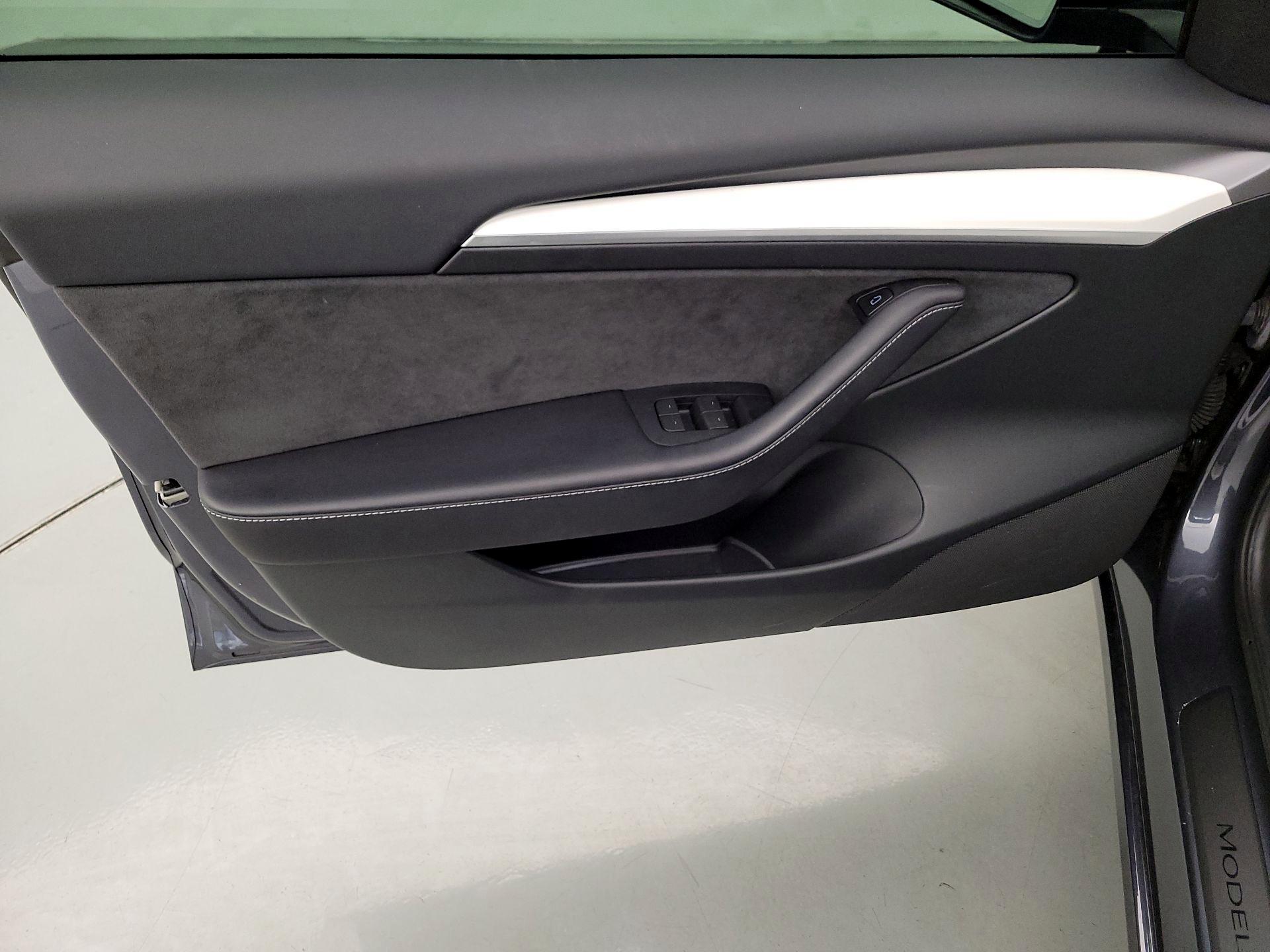 Thumbnail: 2023 Tesla Model 3 - 12