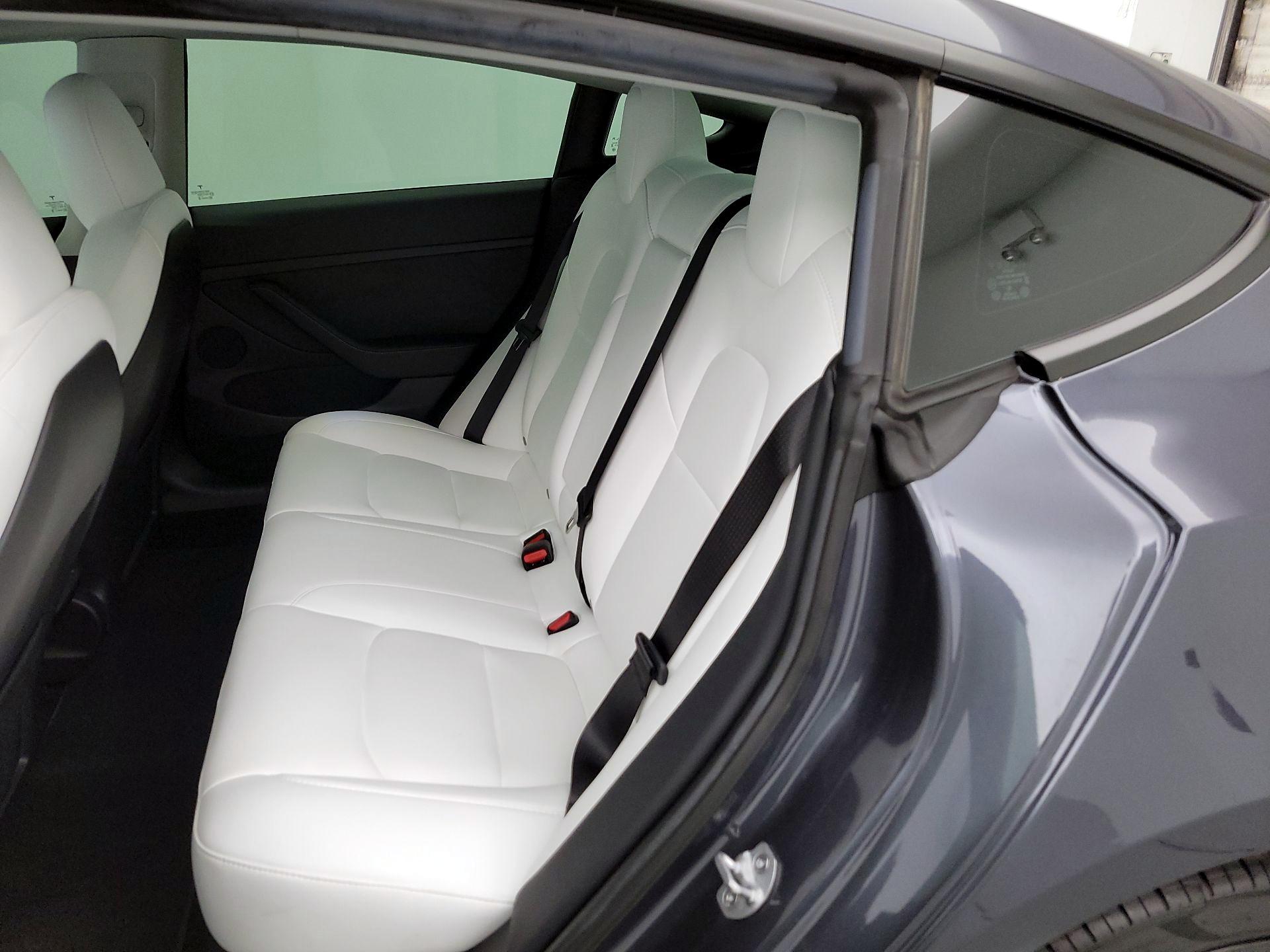 Thumbnail: 2023 Tesla Model 3 - 19