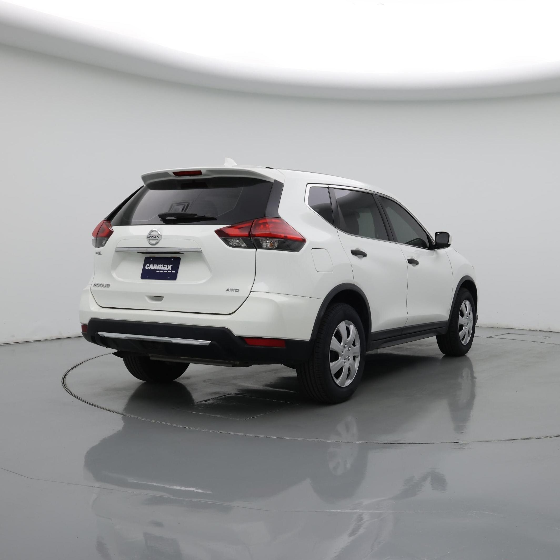 Thumbnail: 2017 Nissan Rogue - 8
