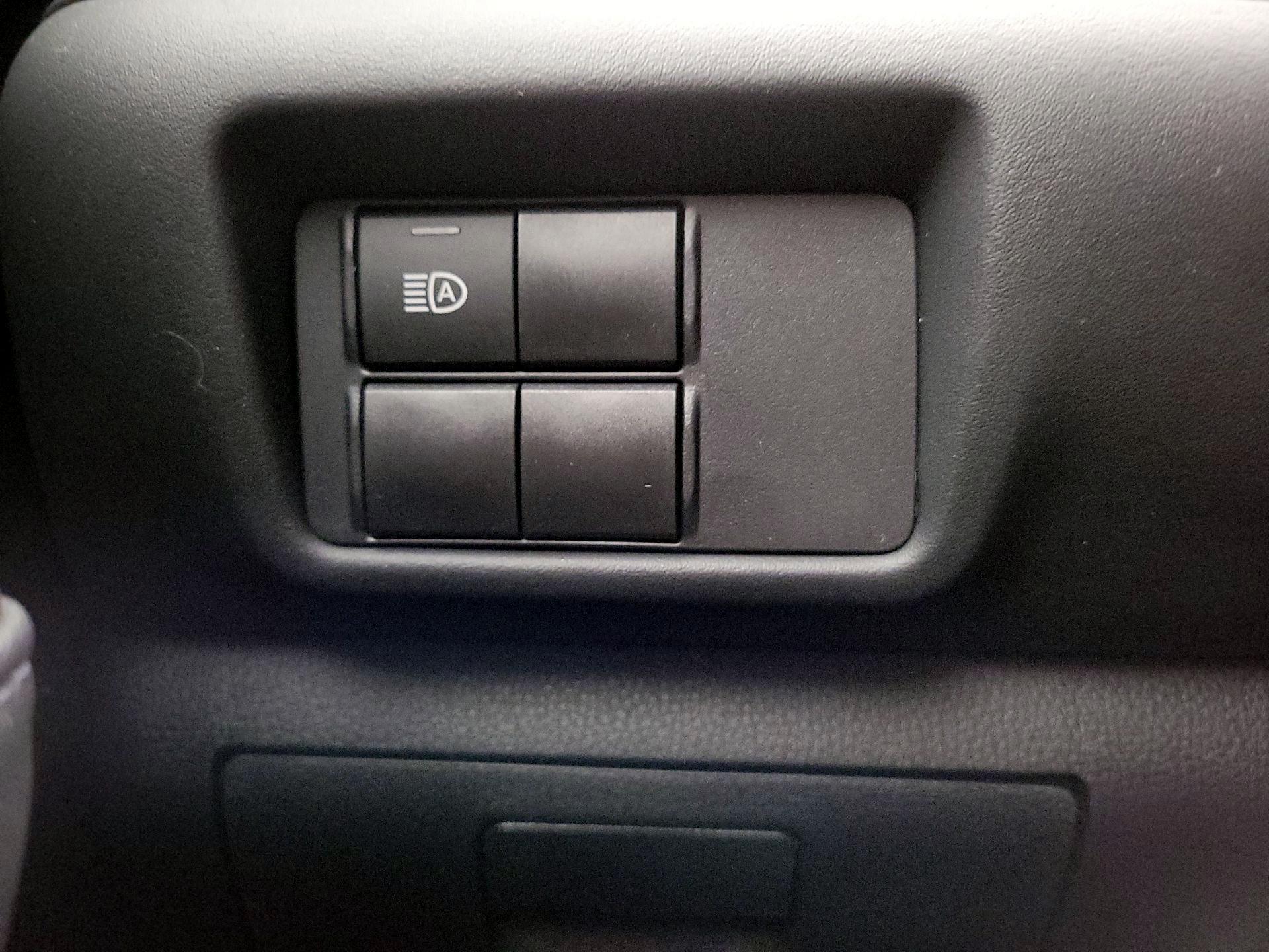 Thumbnail: 2021 Toyota Highlander - 13