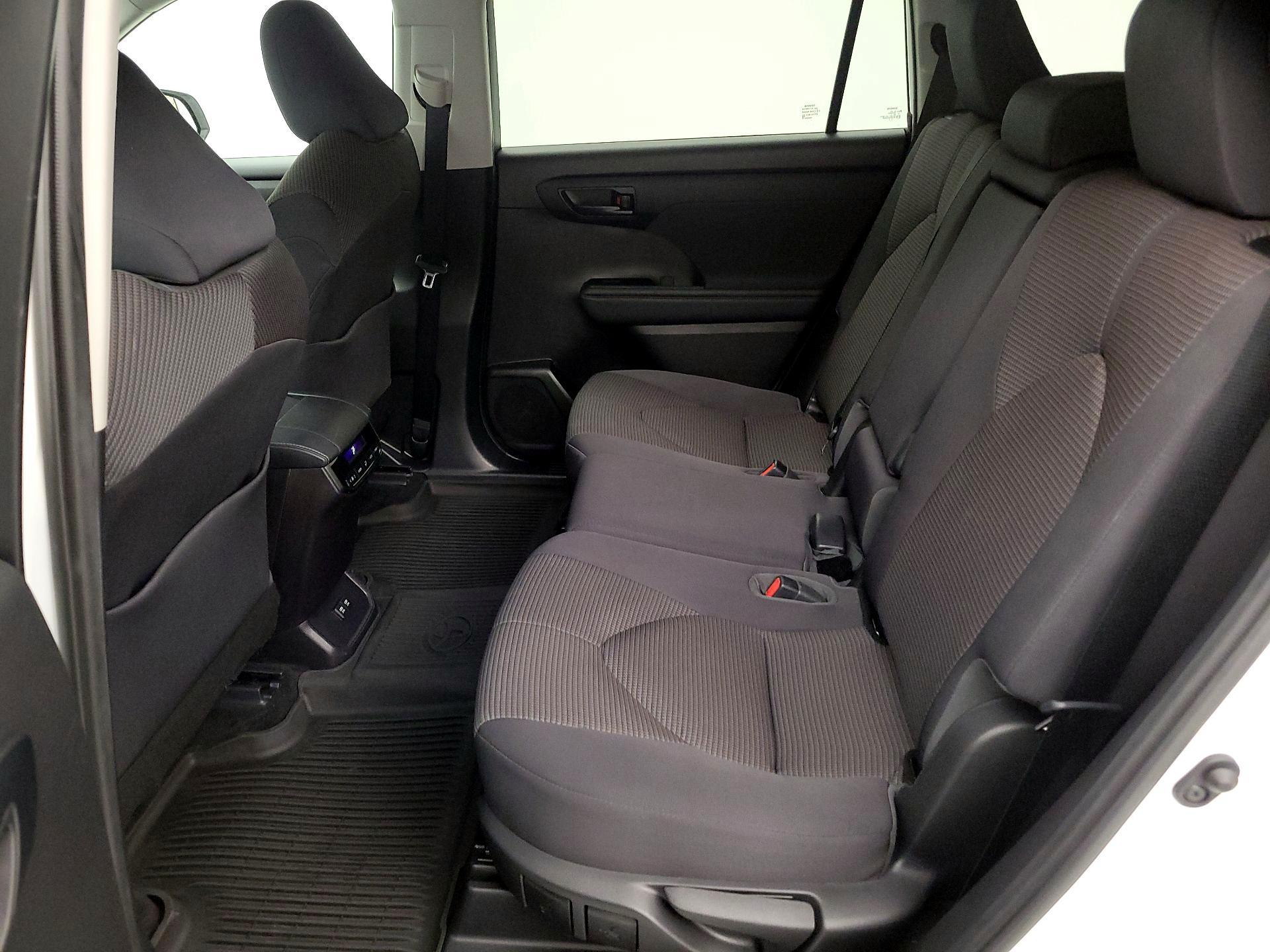 Thumbnail: 2021 Toyota Highlander - 19