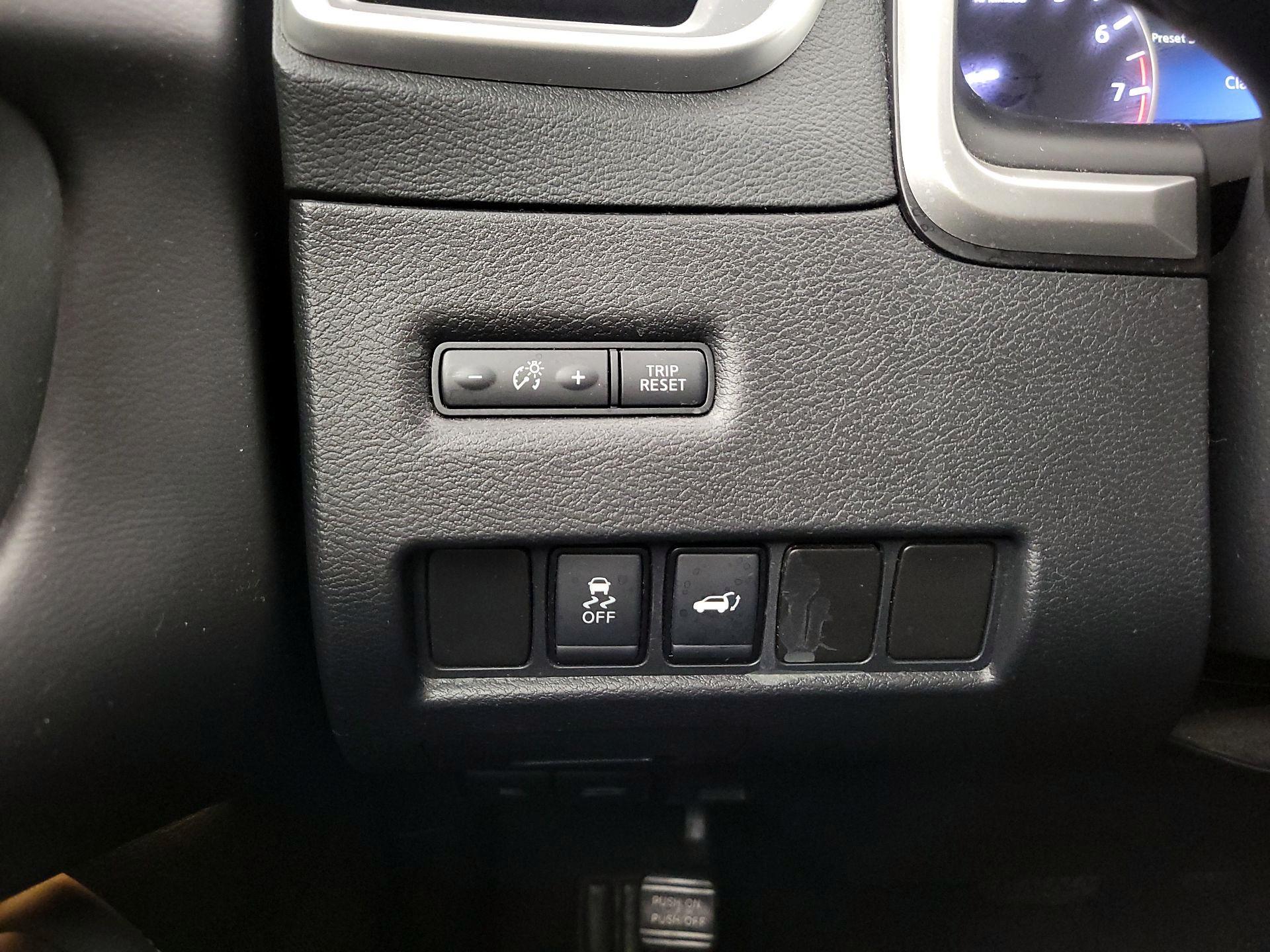 Thumbnail: 2017 Nissan Murano - 13