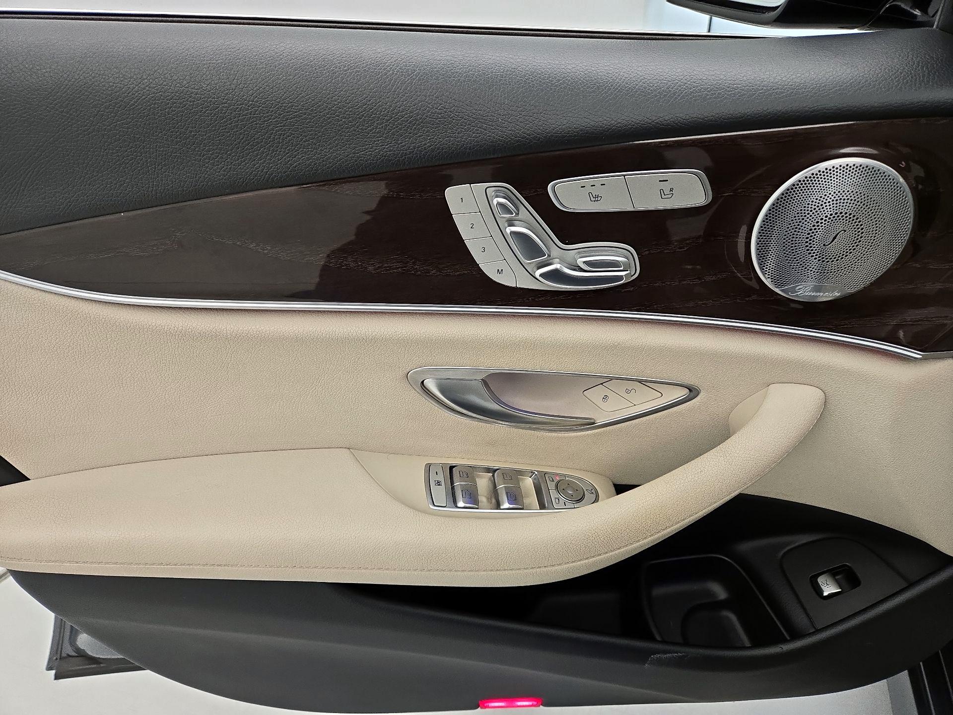 Thumbnail: 2019 Mercedes-Benz E-Class - 12