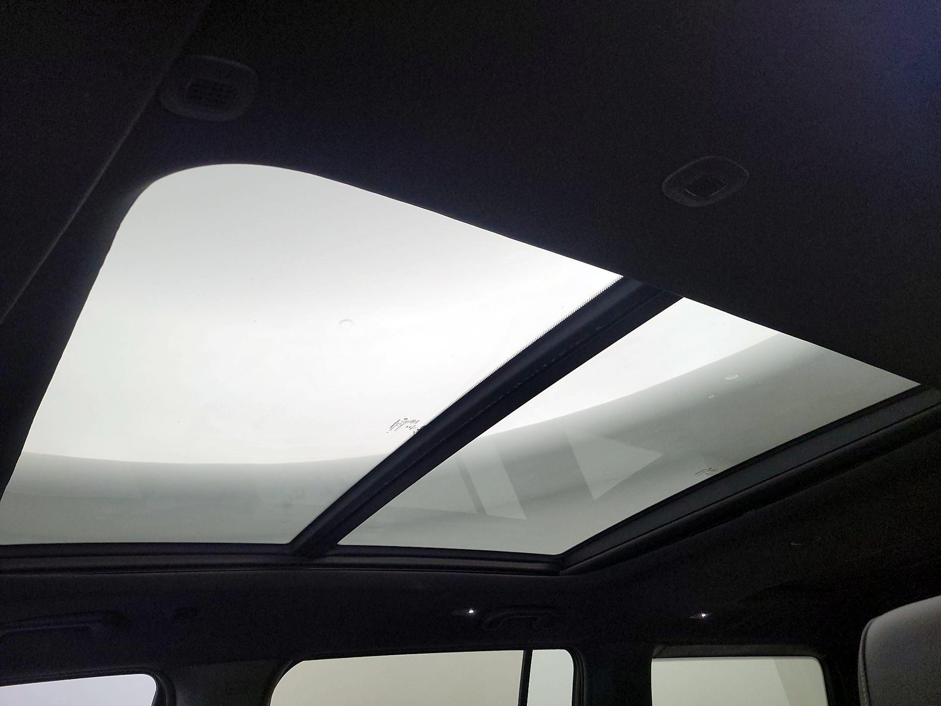 Thumbnail: 2022 Jeep Wagoneer - 20