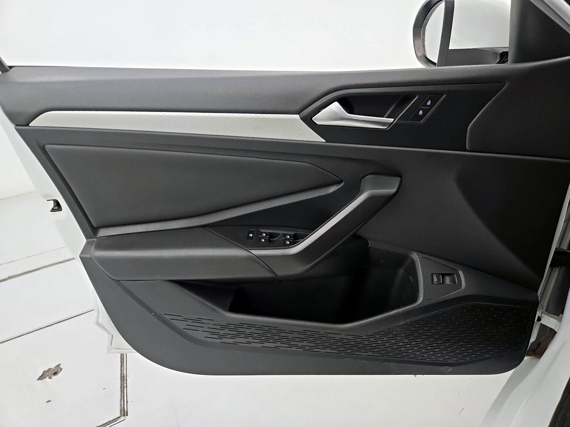 Thumbnail: 2019 Volkswagen Jetta - 12