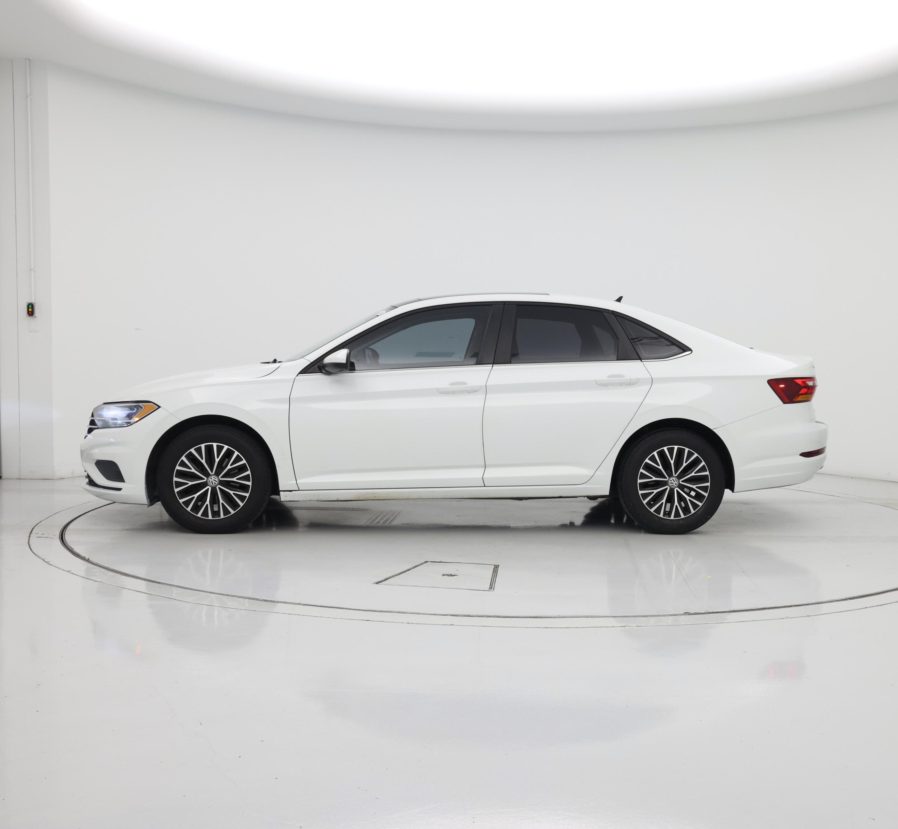 Thumbnail: 2019 Volkswagen Jetta - 3