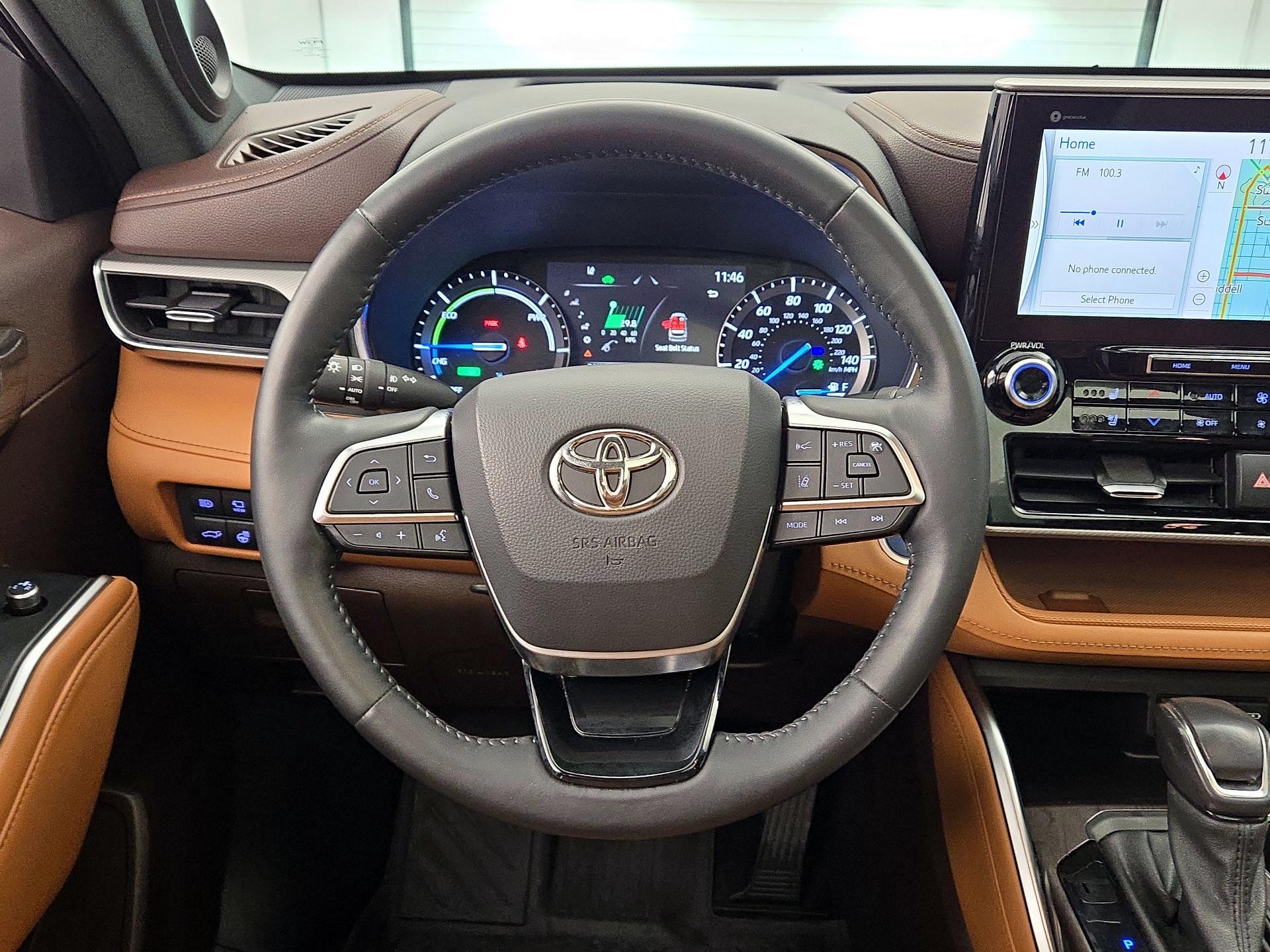 Thumbnail: 2021 Toyota Highlander - 10