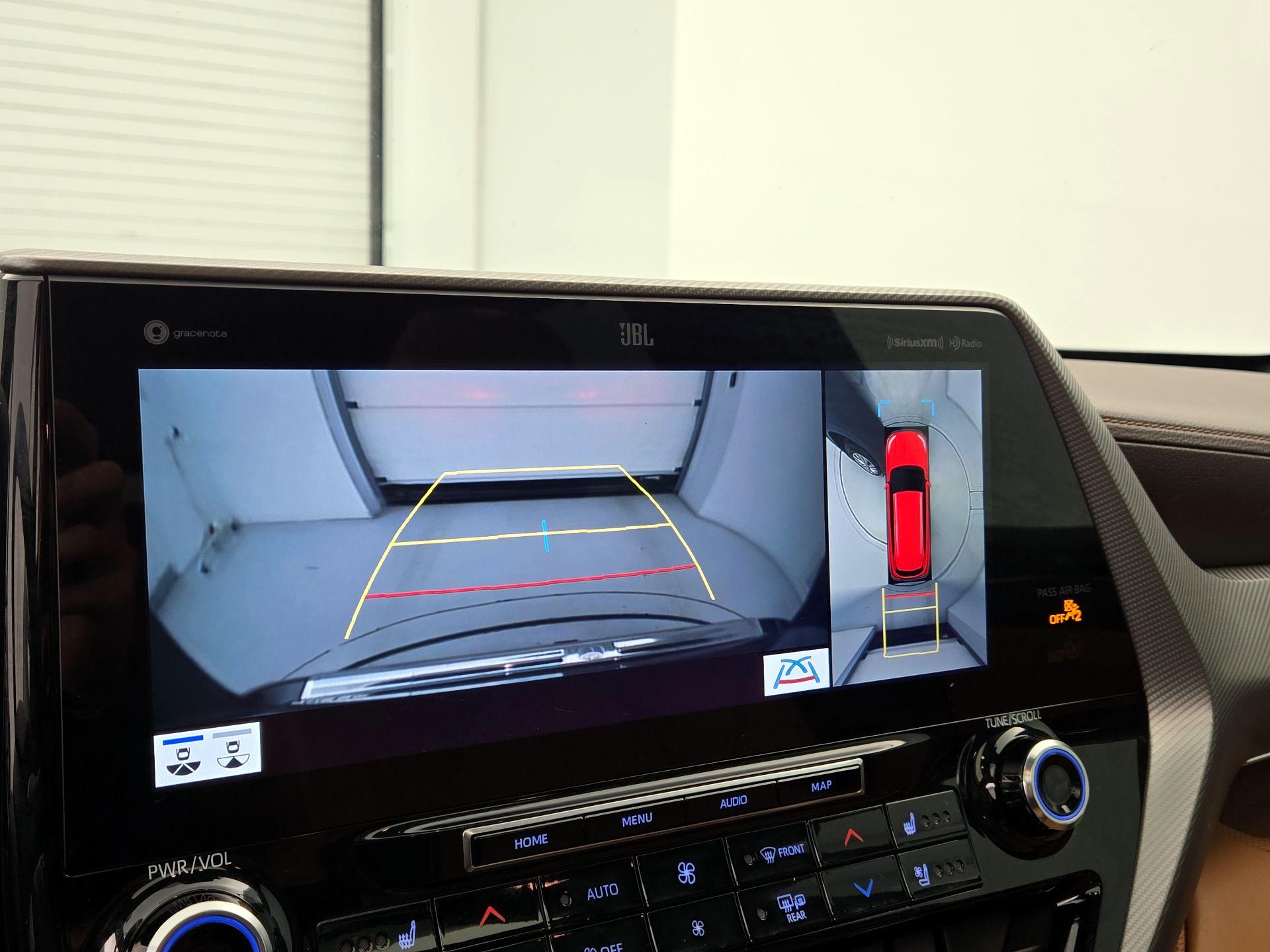 Thumbnail: 2021 Toyota Highlander - 15