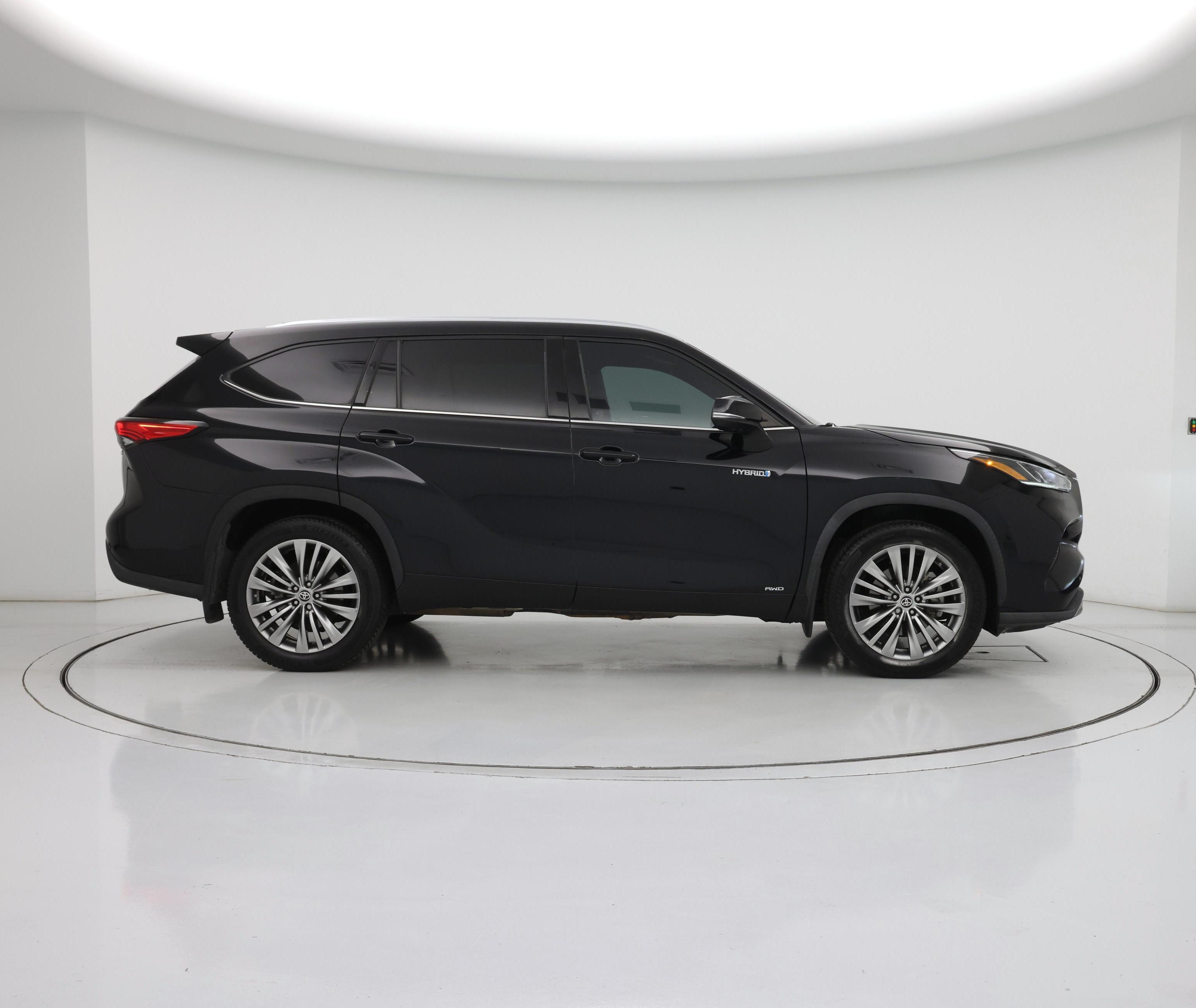 Thumbnail: 2021 Toyota Highlander - 7