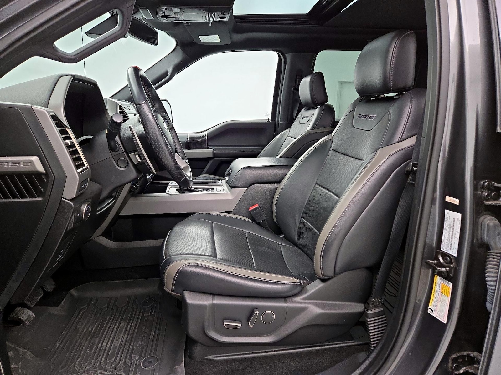 2018 Ford F-150 Raptor - Photo 12
