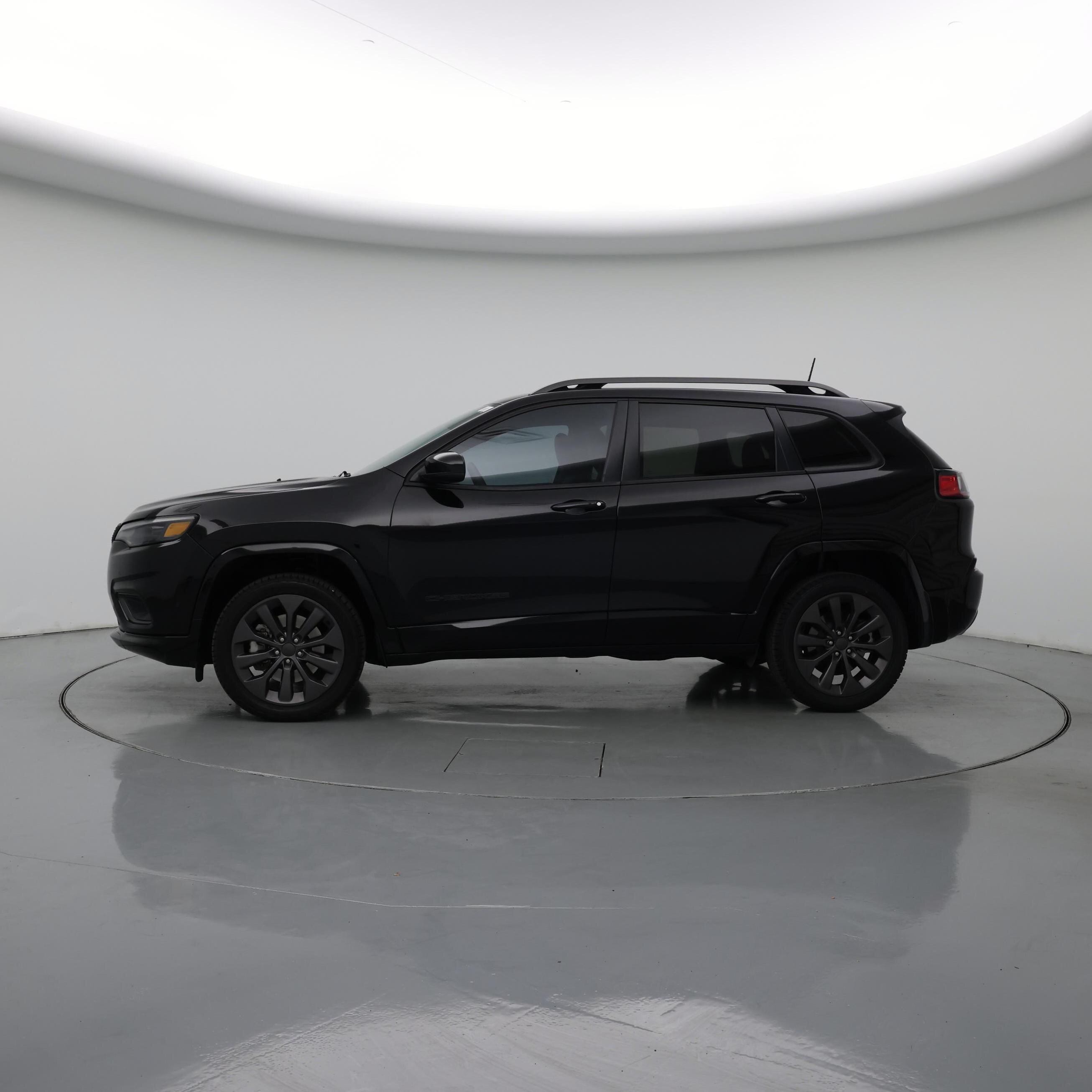 Thumbnail: 2020 Jeep Cherokee - 3
