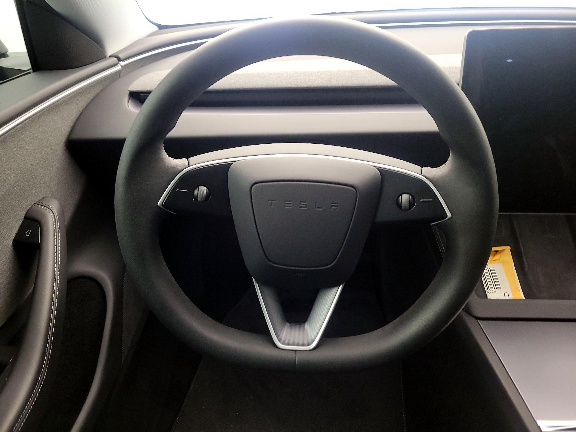 Thumbnail: 2025 Tesla Model 3 - 10