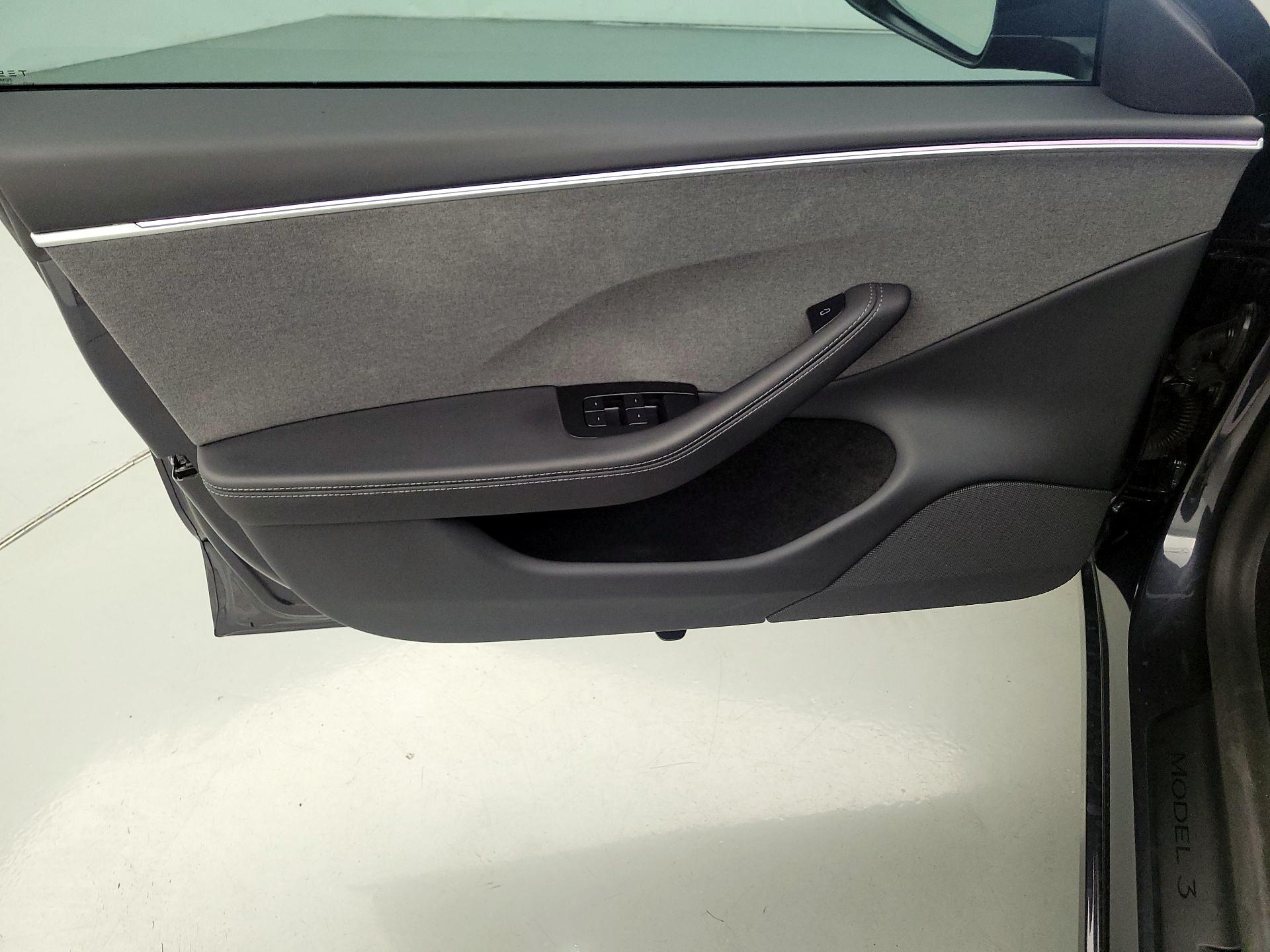 Thumbnail: 2025 Tesla Model 3 - 12