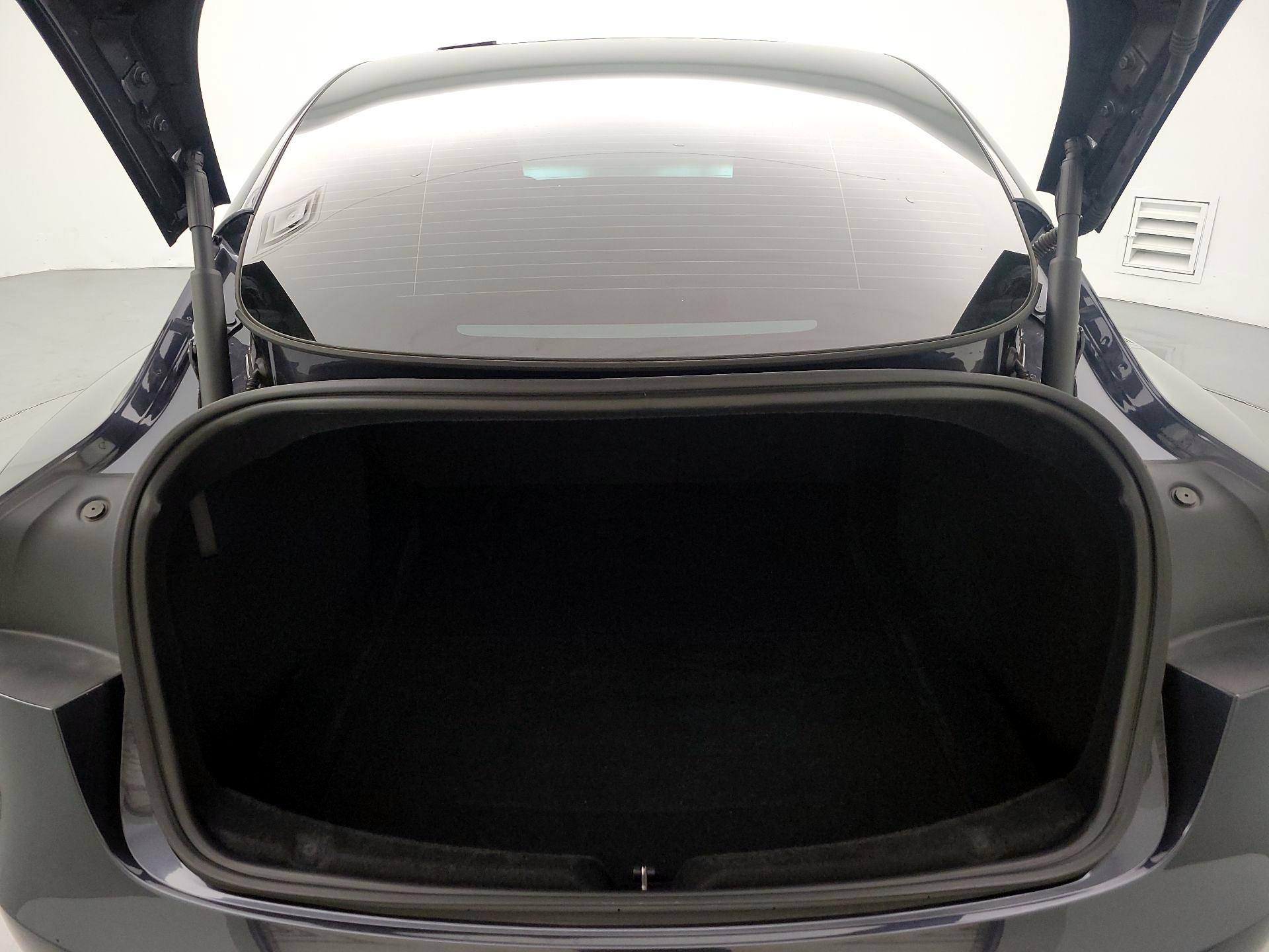 Thumbnail: 2025 Tesla Model 3 - 19