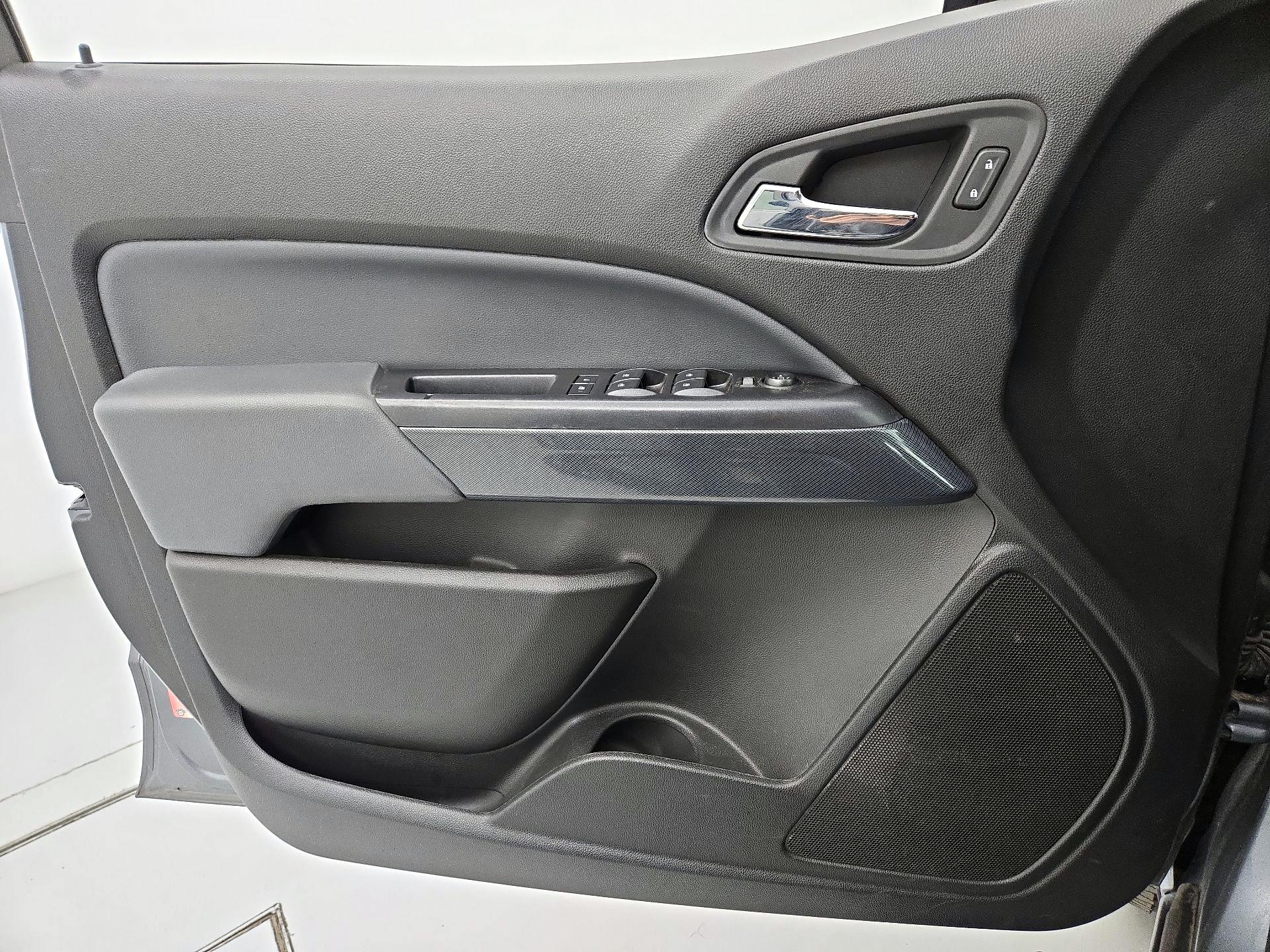 Thumbnail: 2020 Chevrolet Colorado - 12
